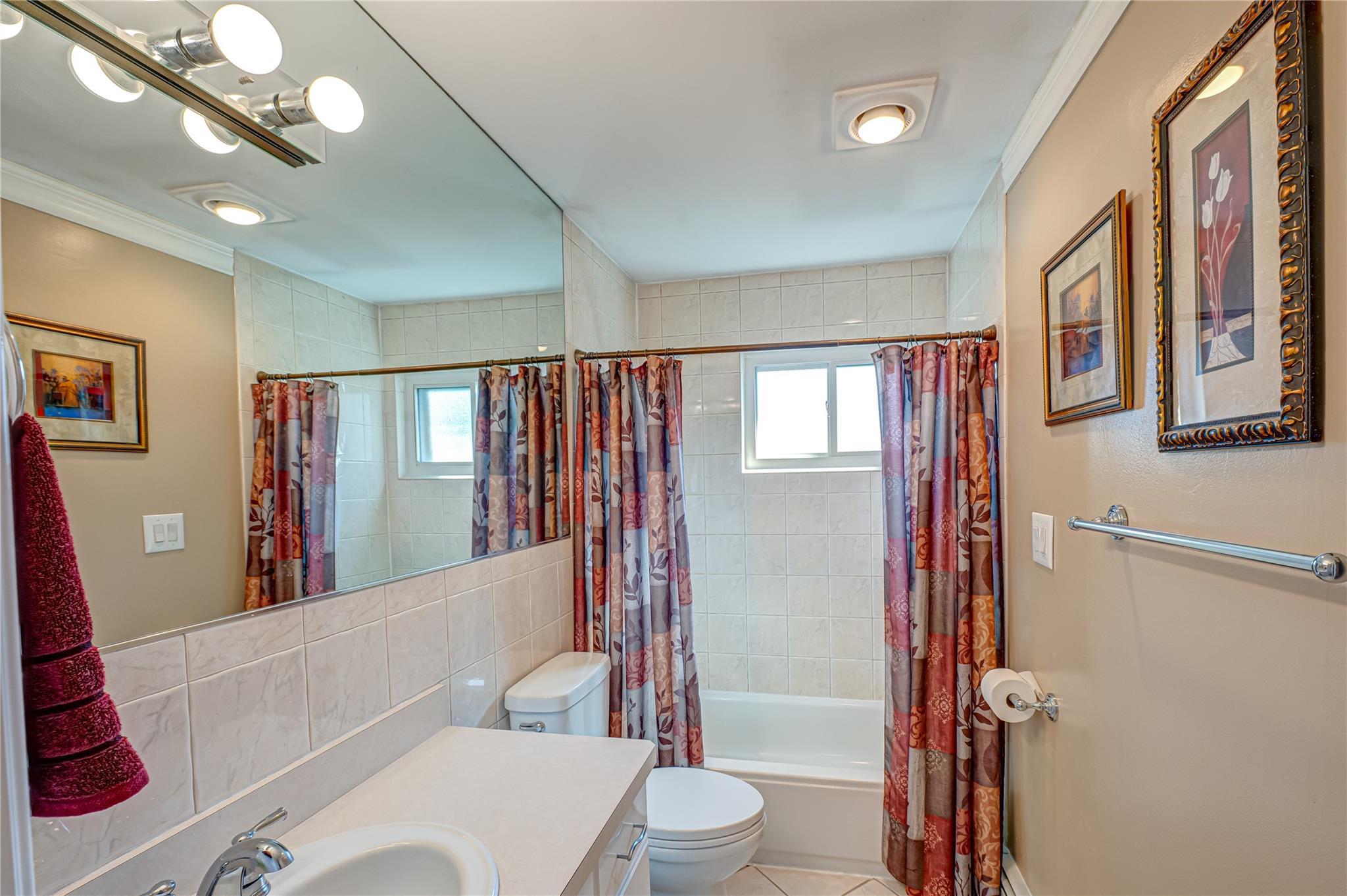 Single Family Wilson  Nassau County, NY 11710, MLS-844026-32