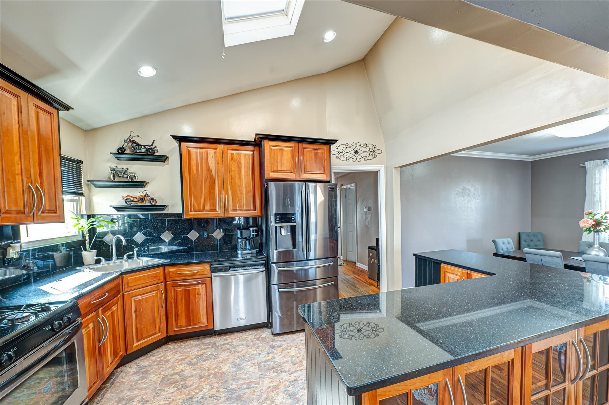 Single Family Wilson  Nassau County, NY 11710, MLS-844026-7