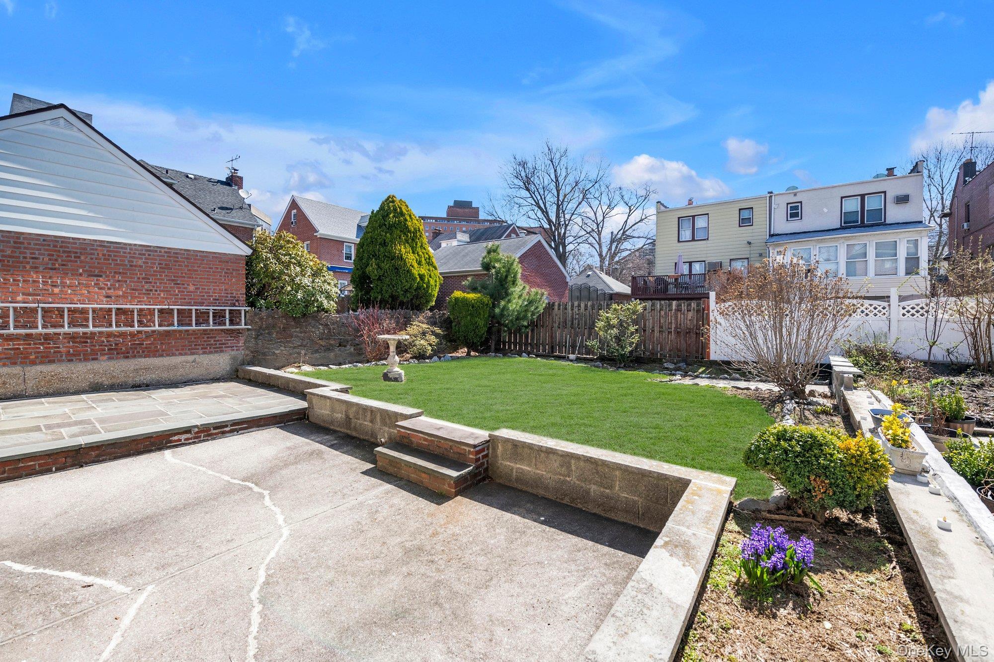 Single Family Pawnee  Bronx, NY 10461, MLS-844031-21