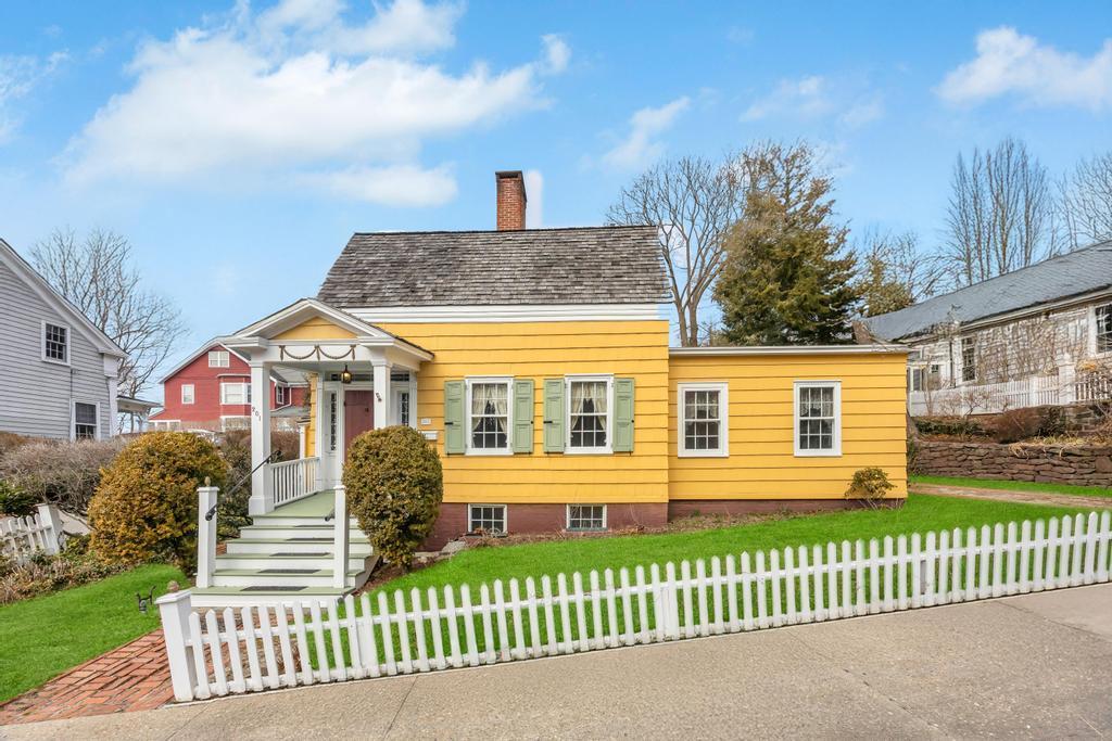 Single Family Broadway  Suffolk County, NY 11777, MLS-844037-2