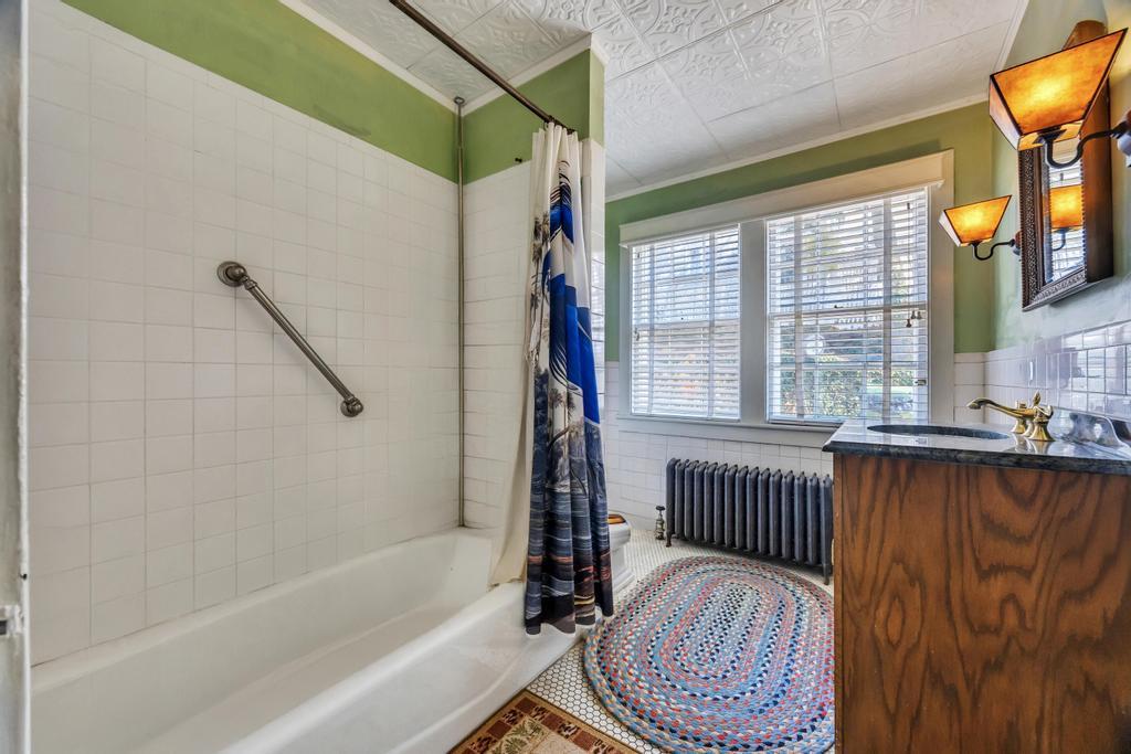 Single Family Broadway  Suffolk County, NY 11777, MLS-844037-31