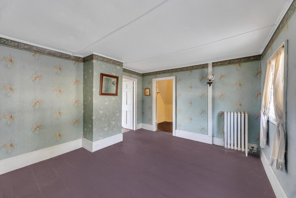 Single Family Broadway  Suffolk County, NY 11777, MLS-844037-37