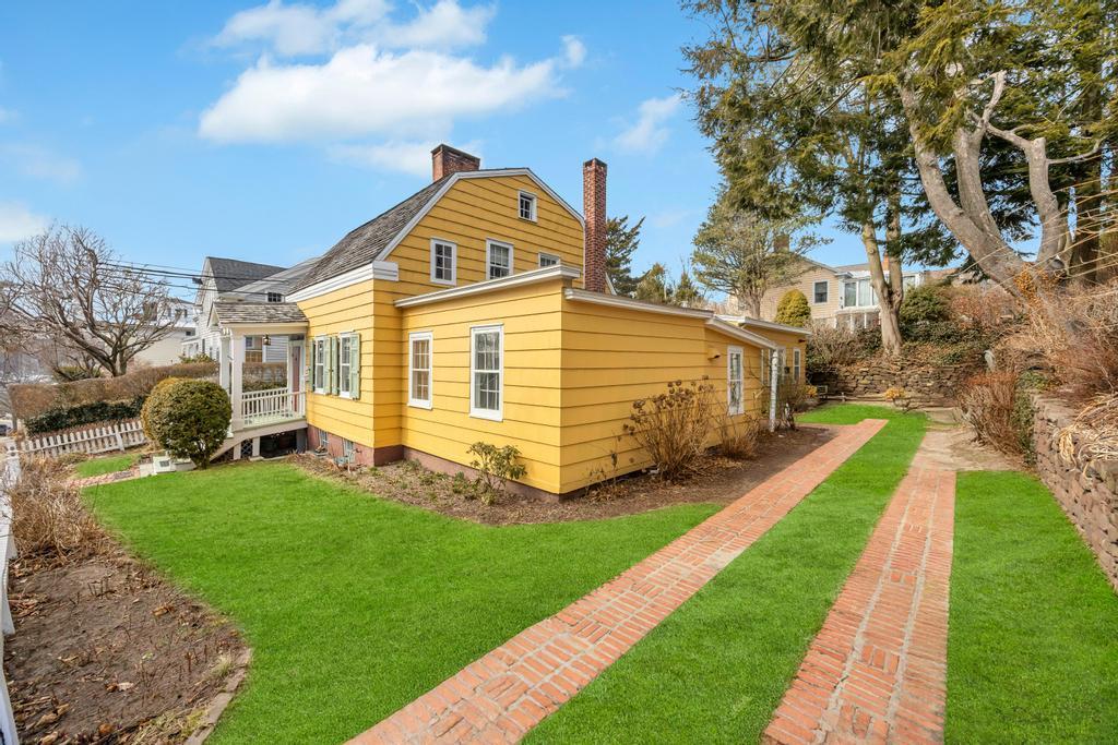 Single Family Broadway  Suffolk County, NY 11777, MLS-844037-6
