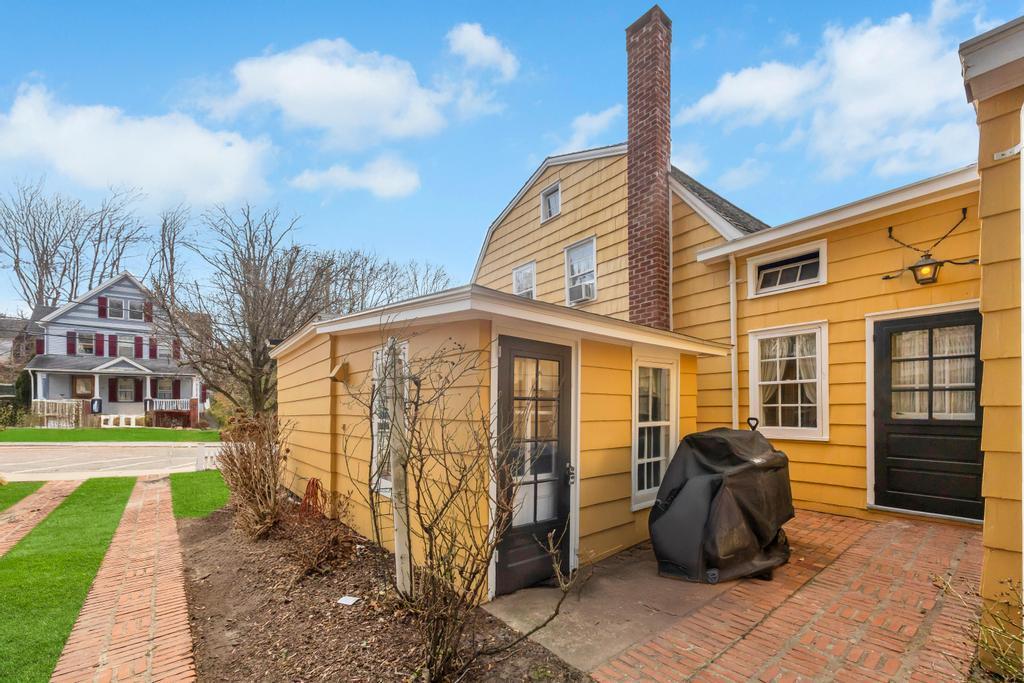 Single Family Broadway  Suffolk County, NY 11777, MLS-844037-7