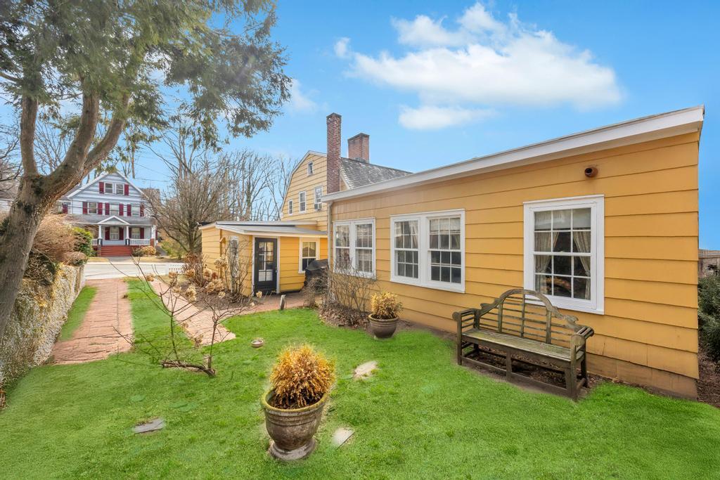 Single Family Broadway  Suffolk County, NY 11777, MLS-844037-8