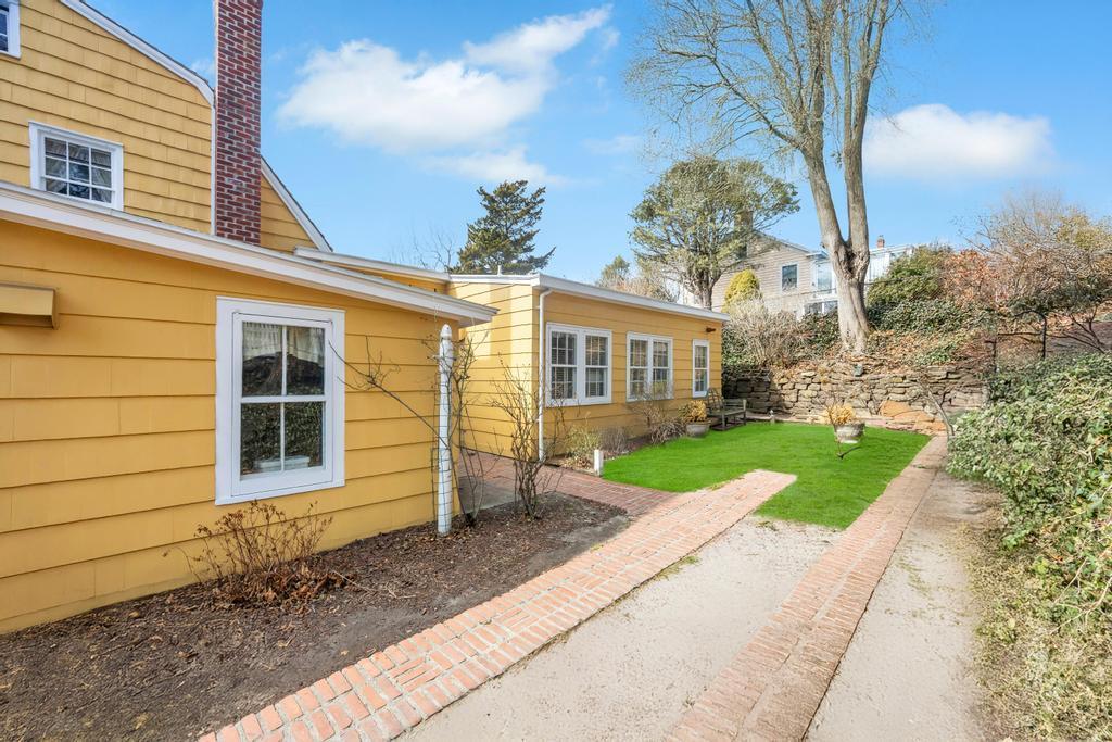 Single Family Broadway  Suffolk County, NY 11777, MLS-844037-9