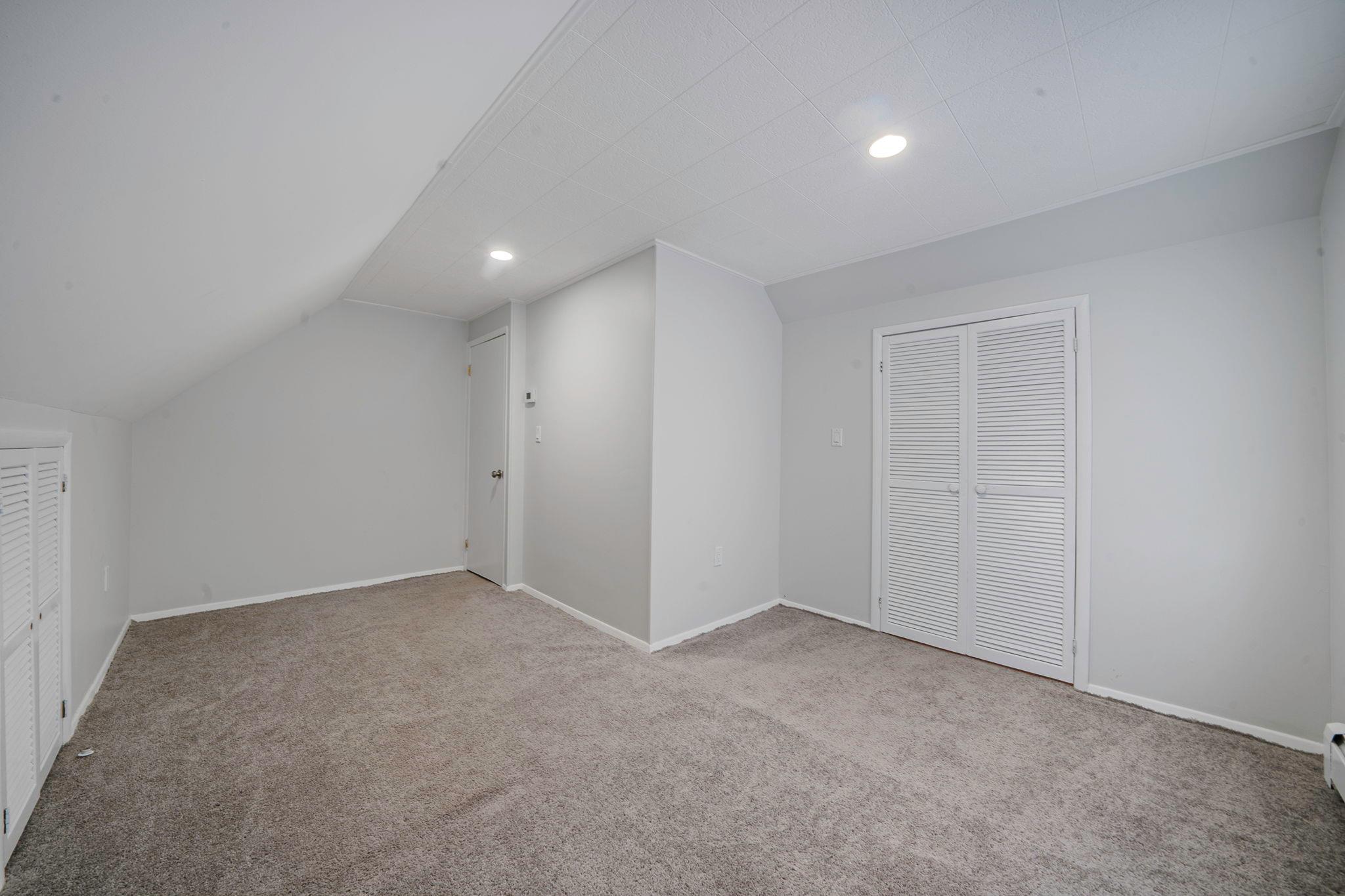 Single Family Bloomingdale  Nassau County, NY 11756, MLS-844070-23