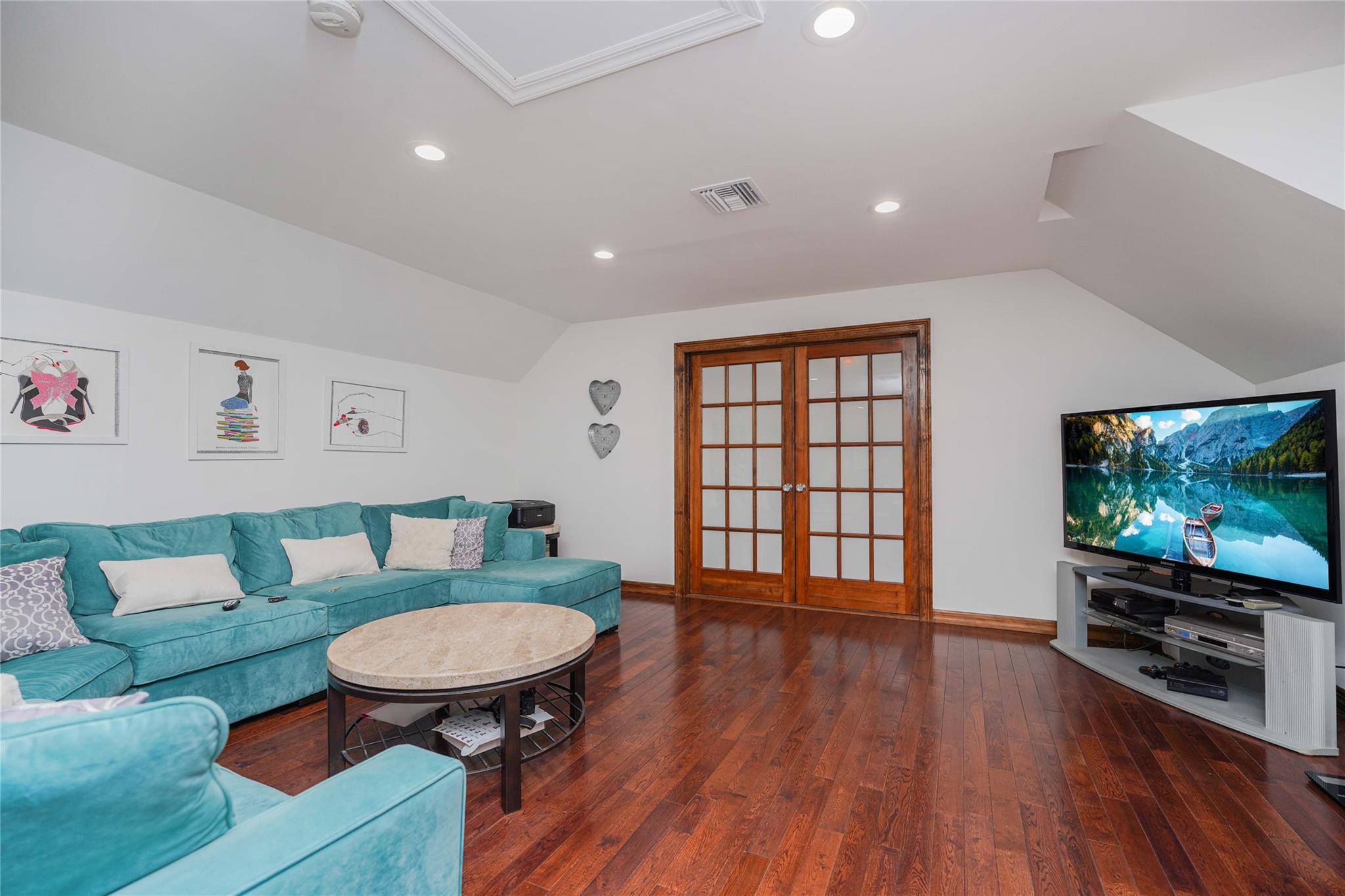 Single Family Elmhurst  Staten Island, NY 10301, MLS-844128-12