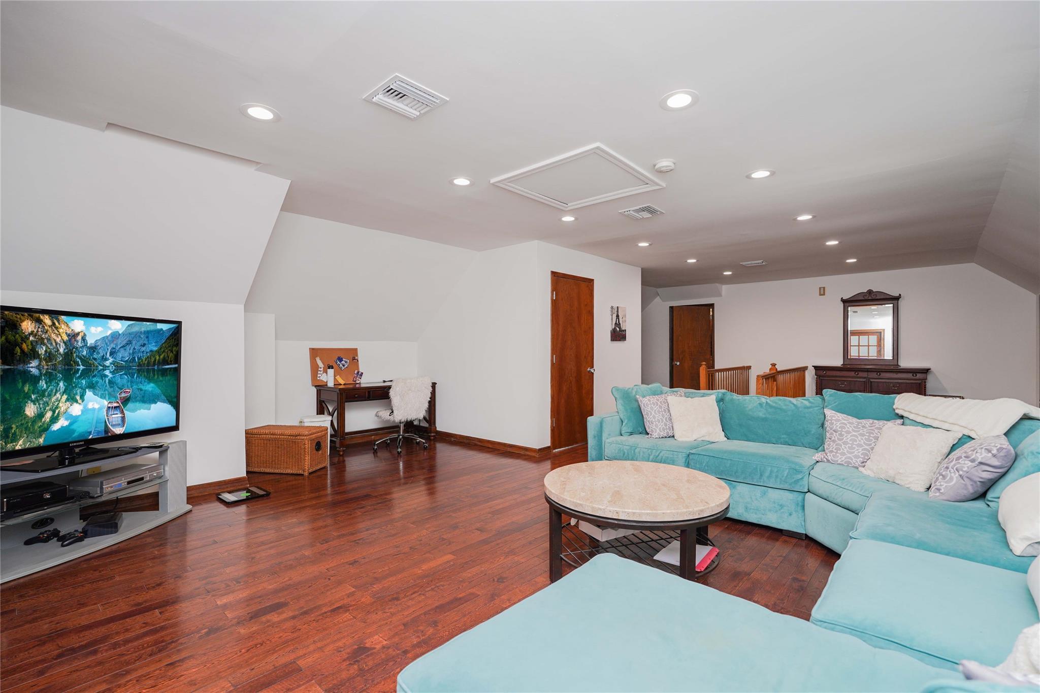 Single Family Elmhurst  Staten Island, NY 10301, MLS-844128-13