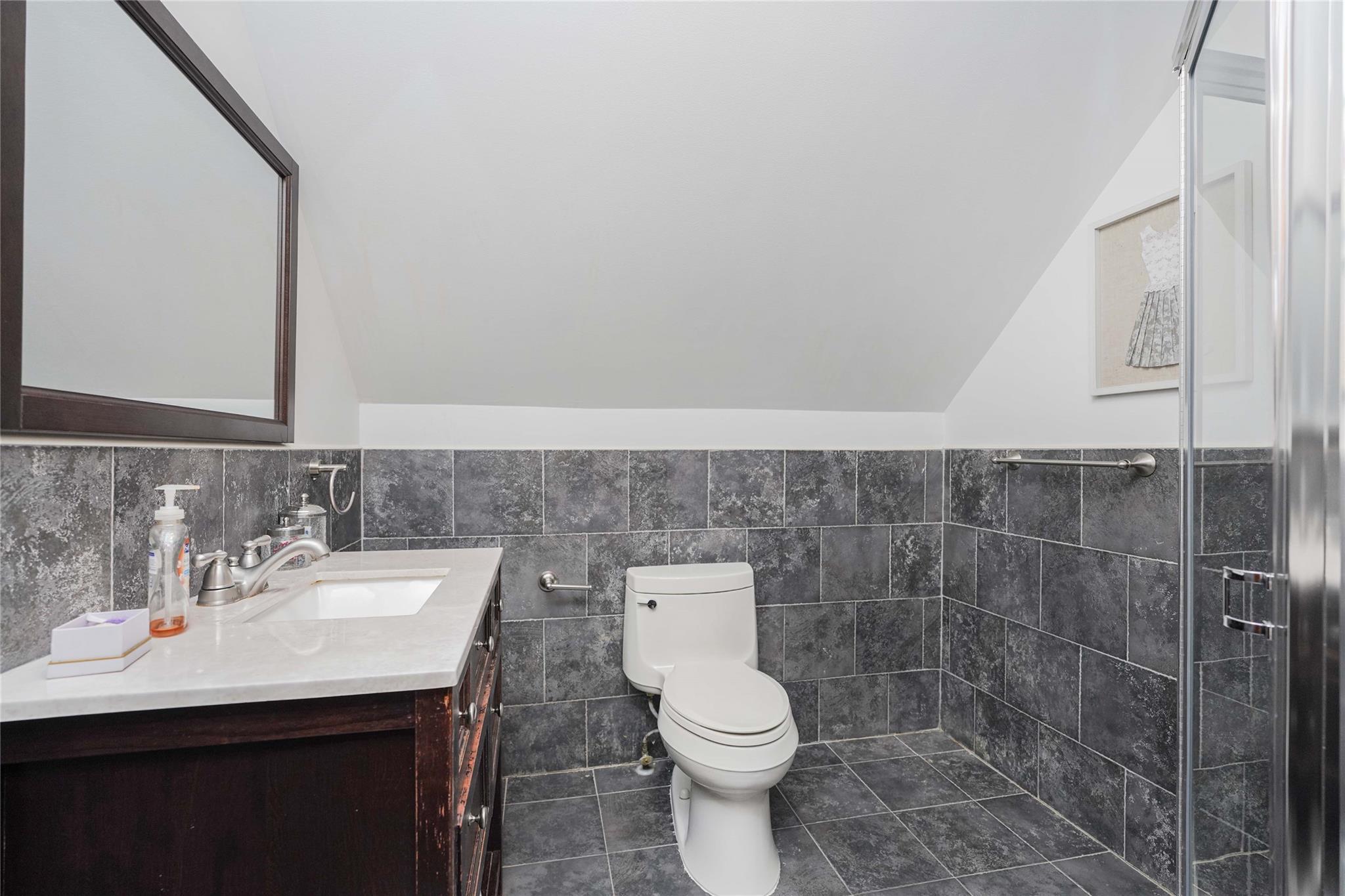 Single Family Elmhurst  Staten Island, NY 10301, MLS-844128-5