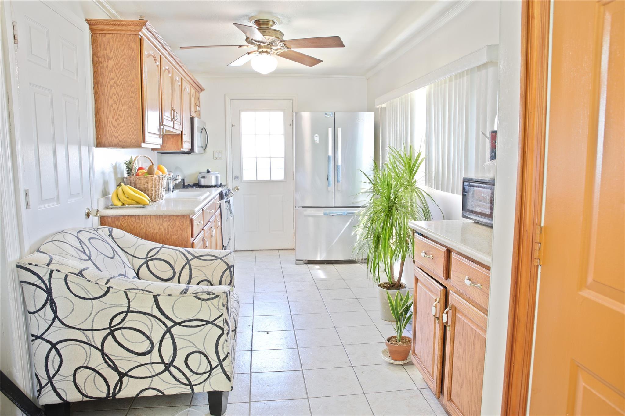 Single Family 2nd  Suffolk County, NY 11717, MLS-844149-4