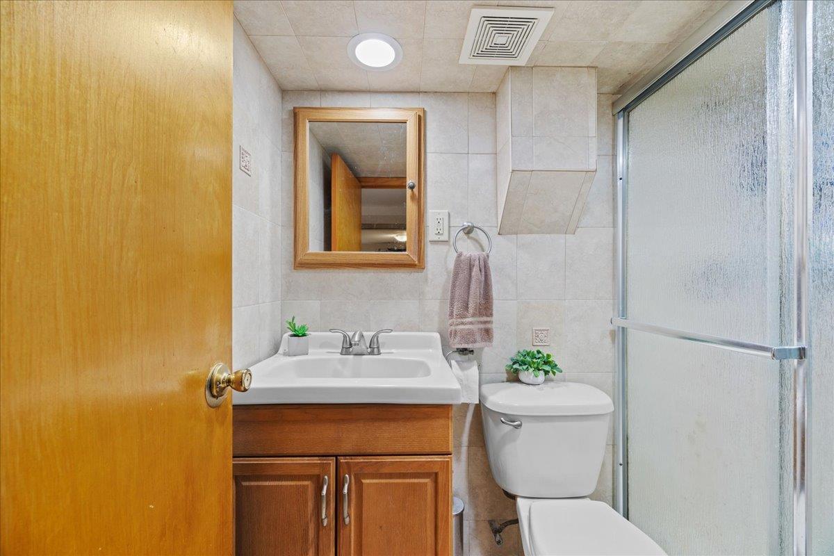 Single Family 48th  Queens, NY 11105, MLS-844171-31
