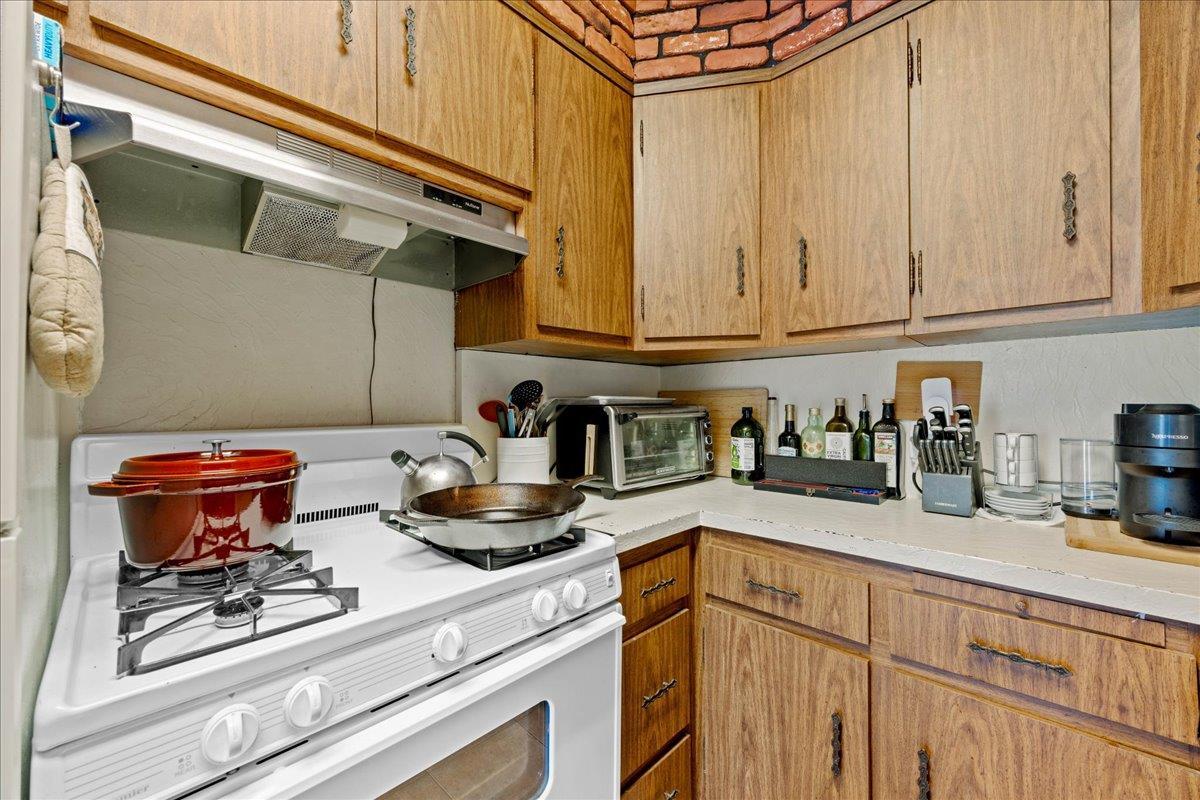 Single Family 48th  Queens, NY 11105, MLS-844171-38