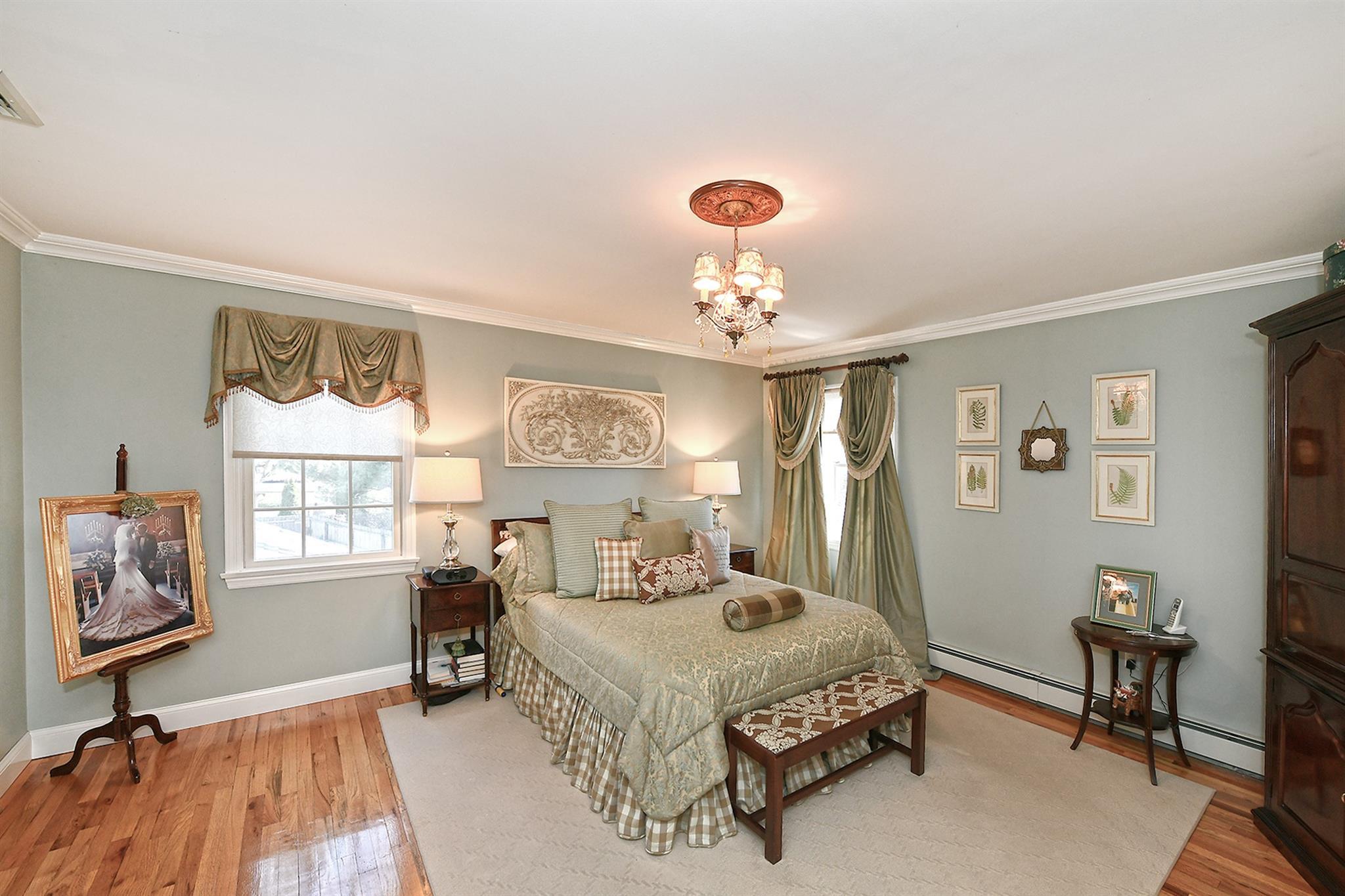 Single Family Campbell  Suffolk County, NY 11746, MLS-844175-19