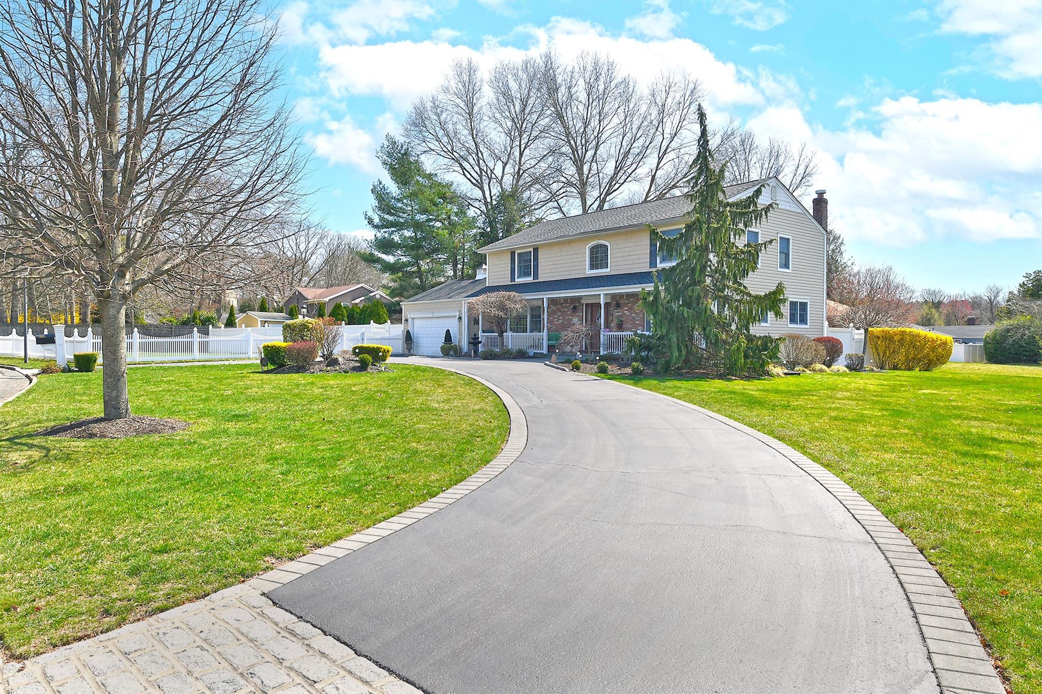 Single Family Campbell  Suffolk County, NY 11746, MLS-844175-2
