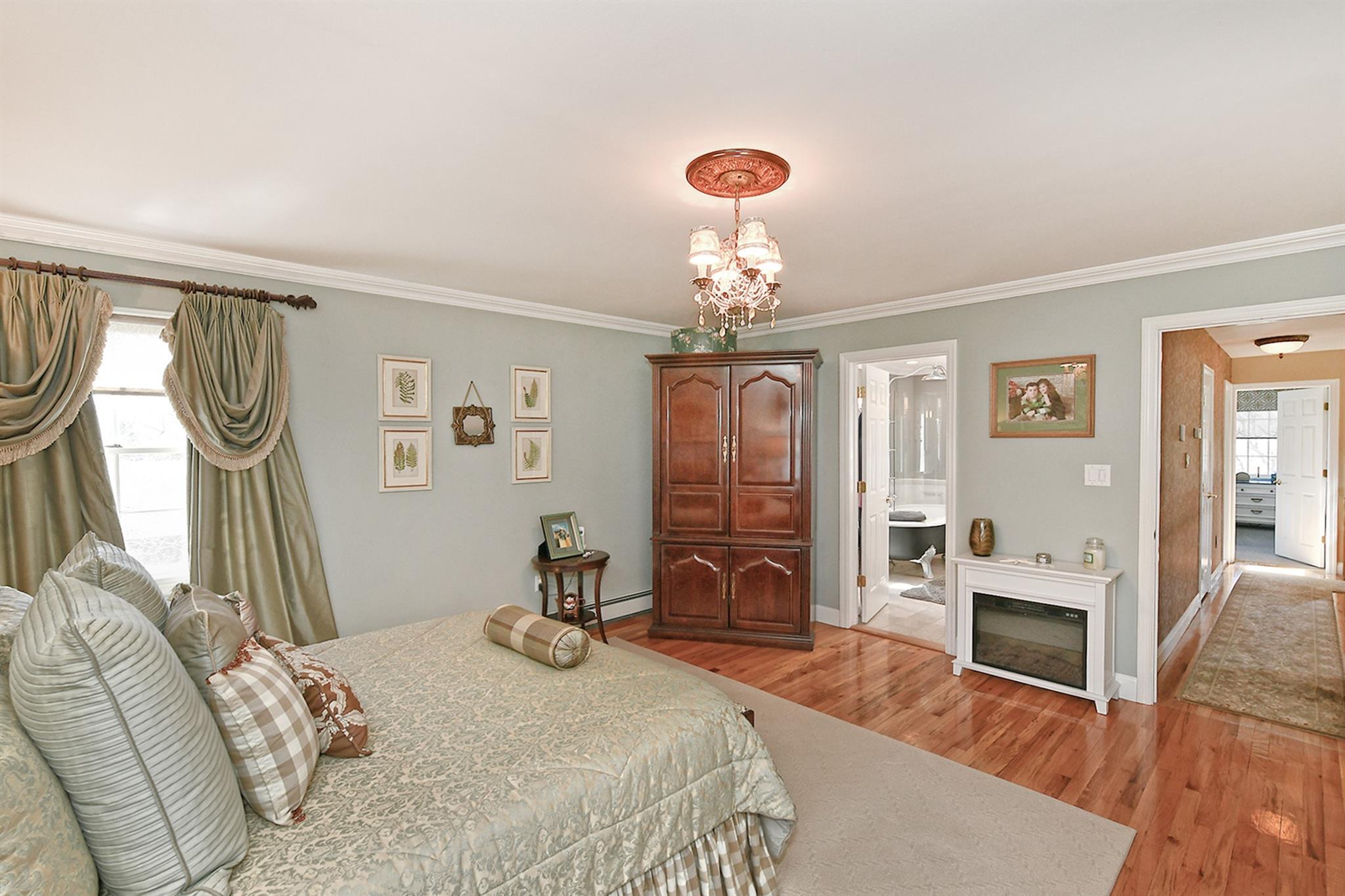 Single Family Campbell  Suffolk County, NY 11746, MLS-844175-20