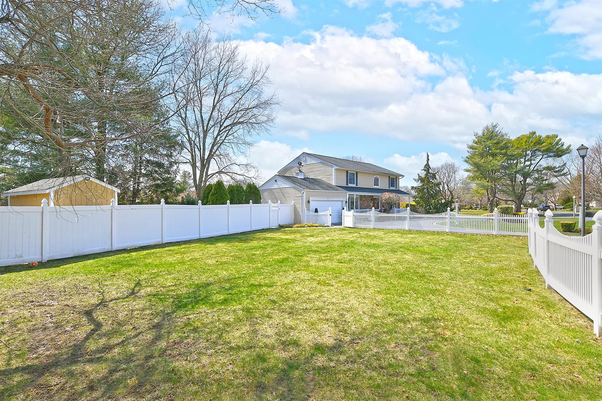 Single Family Campbell  Suffolk County, NY 11746, MLS-844175-3