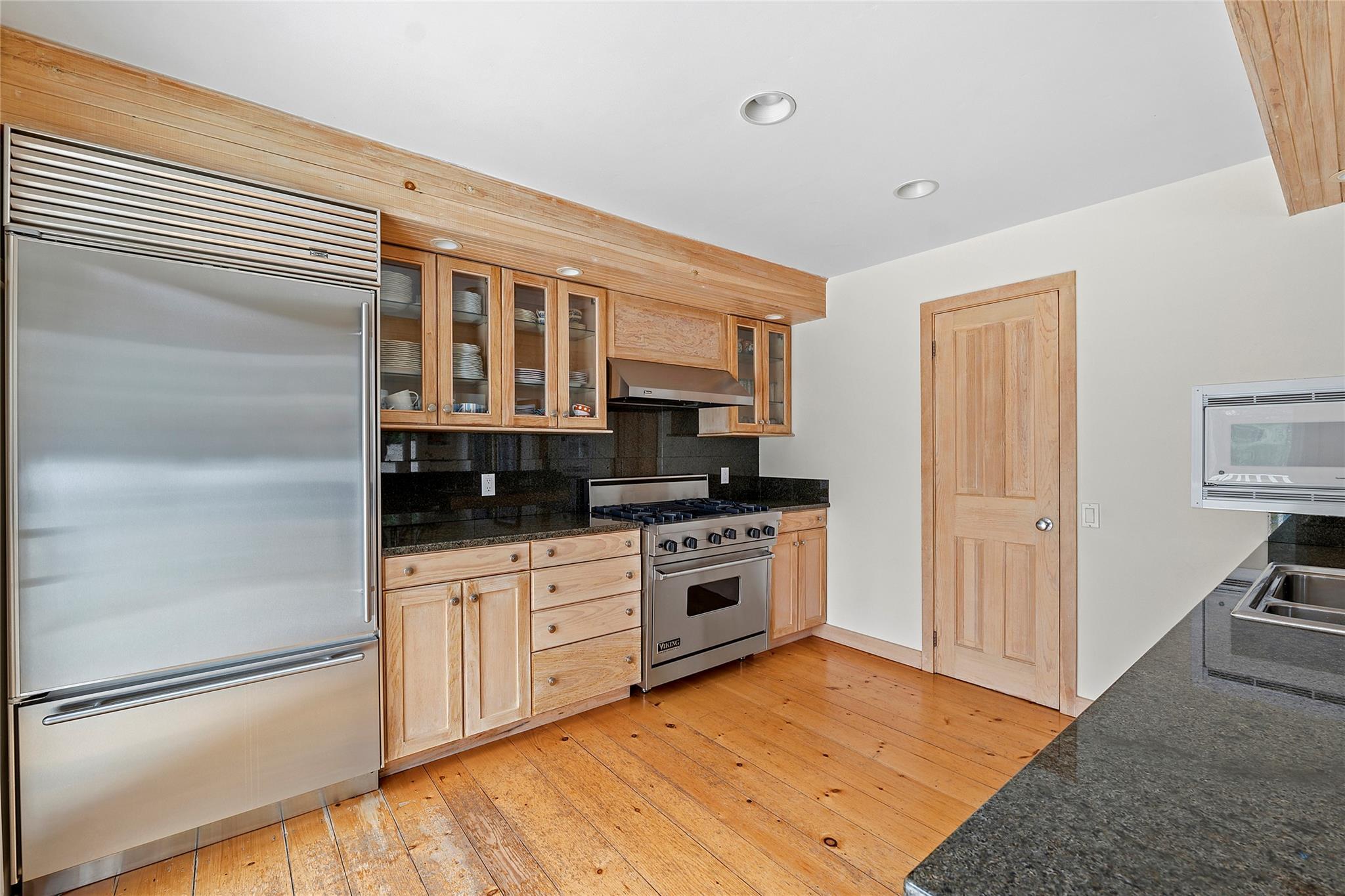 Single Family Georgica Close  Suffolk County, NY 11937, MLS-844205-5