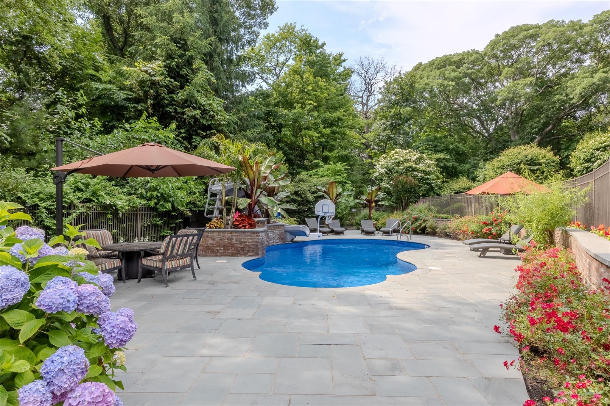 Single Family Hillcrest  Suffolk County, NY 11766, MLS-844260-41