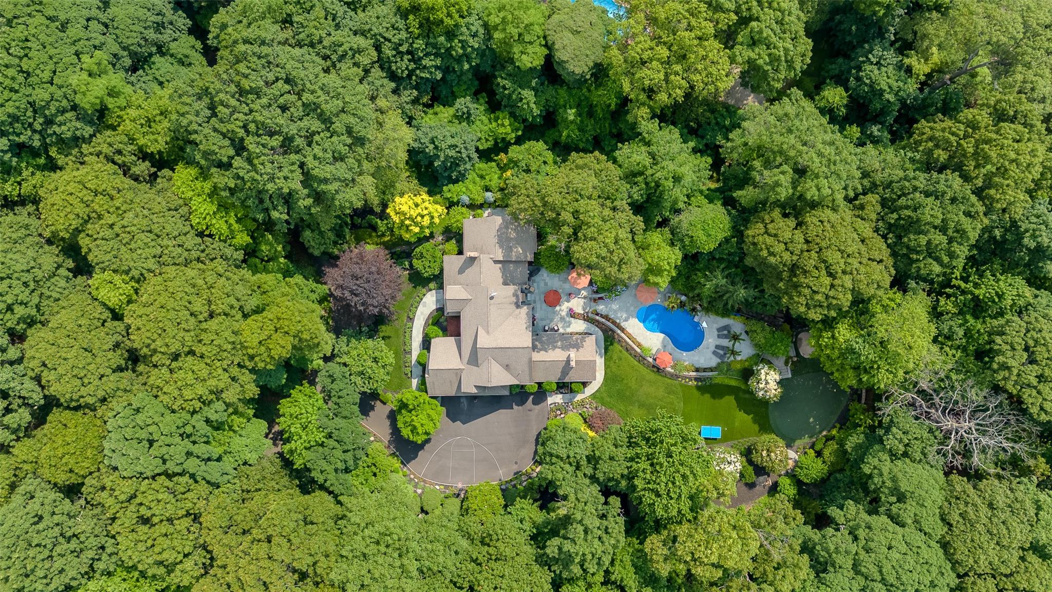 Single Family Hillcrest  Suffolk County, NY 11766, MLS-844260-46
