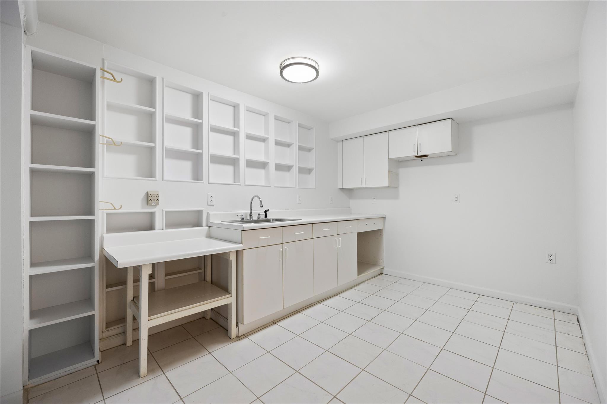 Single Family Somerset  Queens, NY 11432, MLS-844263-23