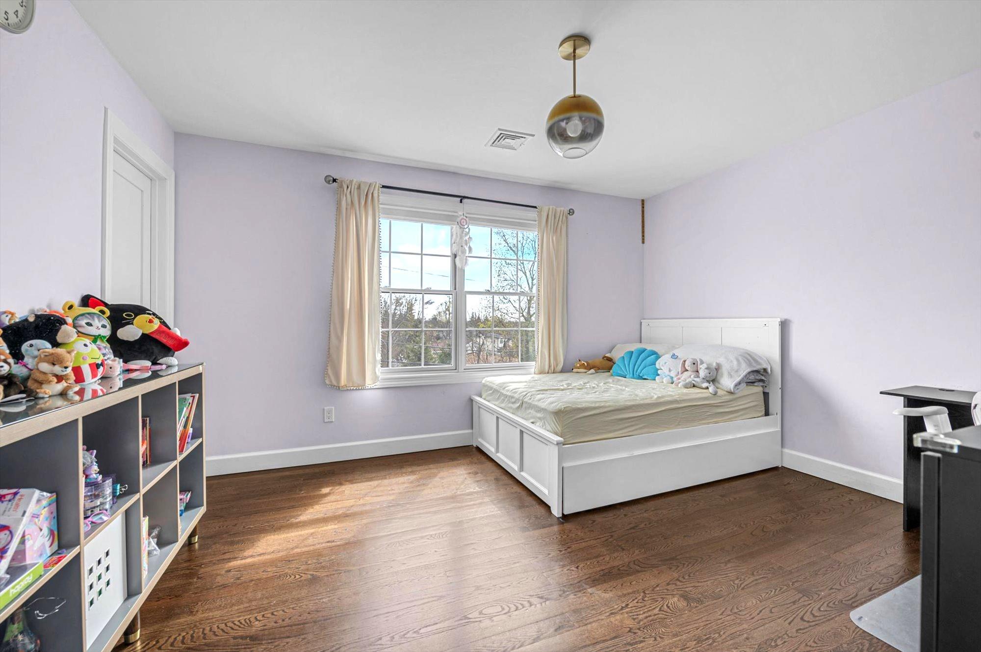 Single Family Moss  Nassau County, NY 11753, MLS-844307-25