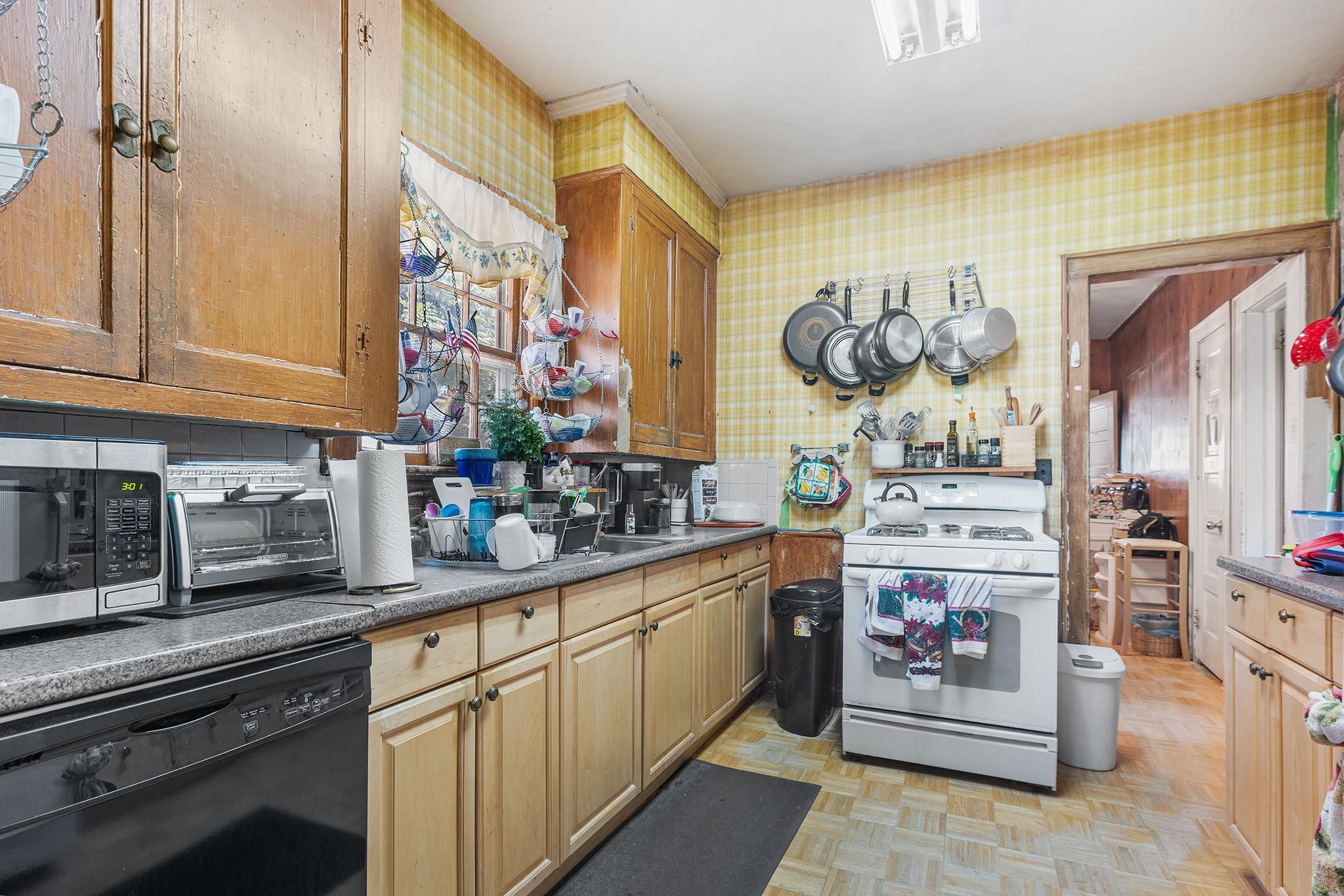 Single Family Ridgeview  Westchester County, NY 10606, MLS-844357-8
