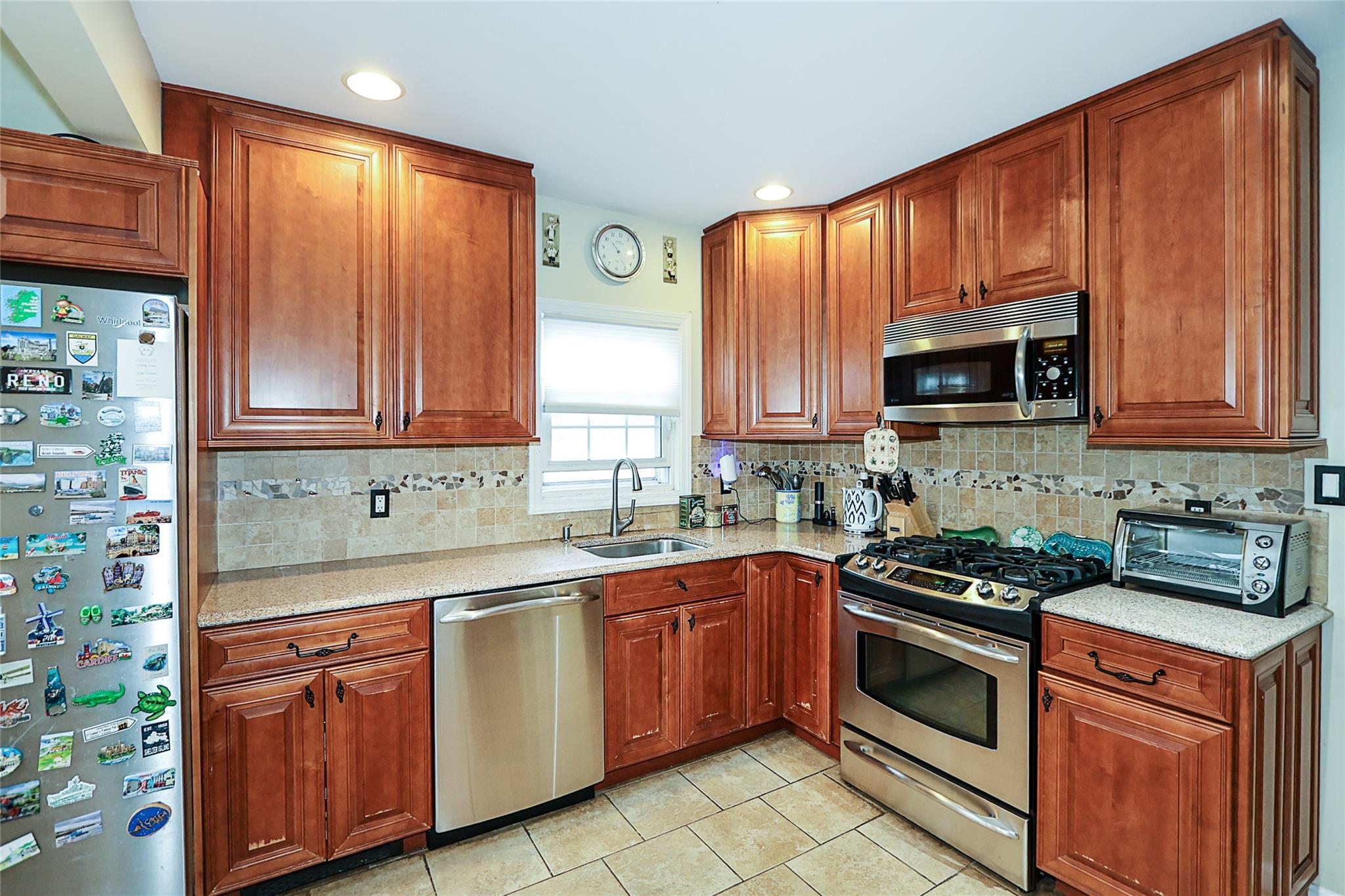 Single Family Roosevelt  Nassau County, NY 11552, MLS-844369-10