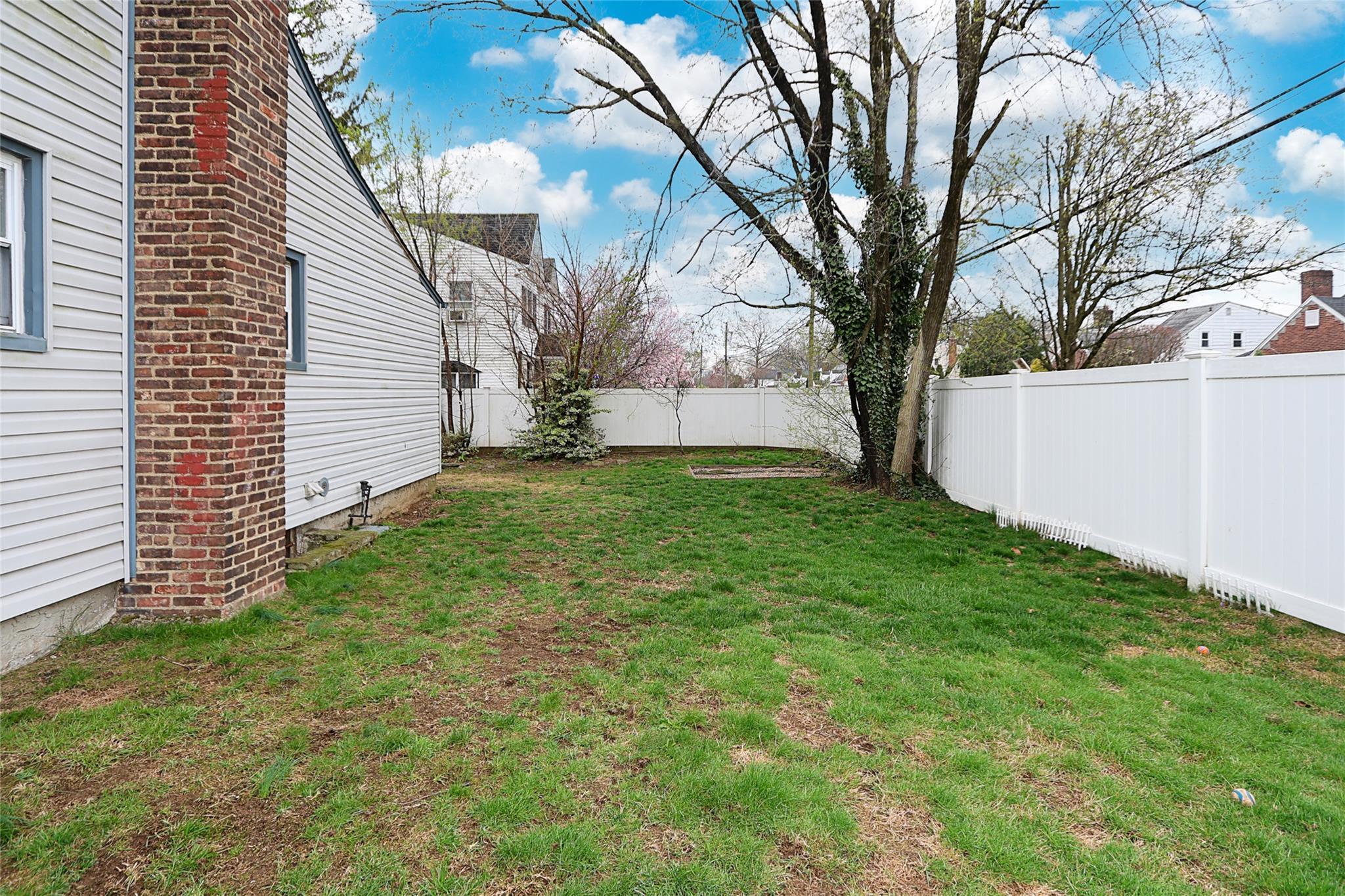 Single Family Roosevelt  Nassau County, NY 11552, MLS-844369-28