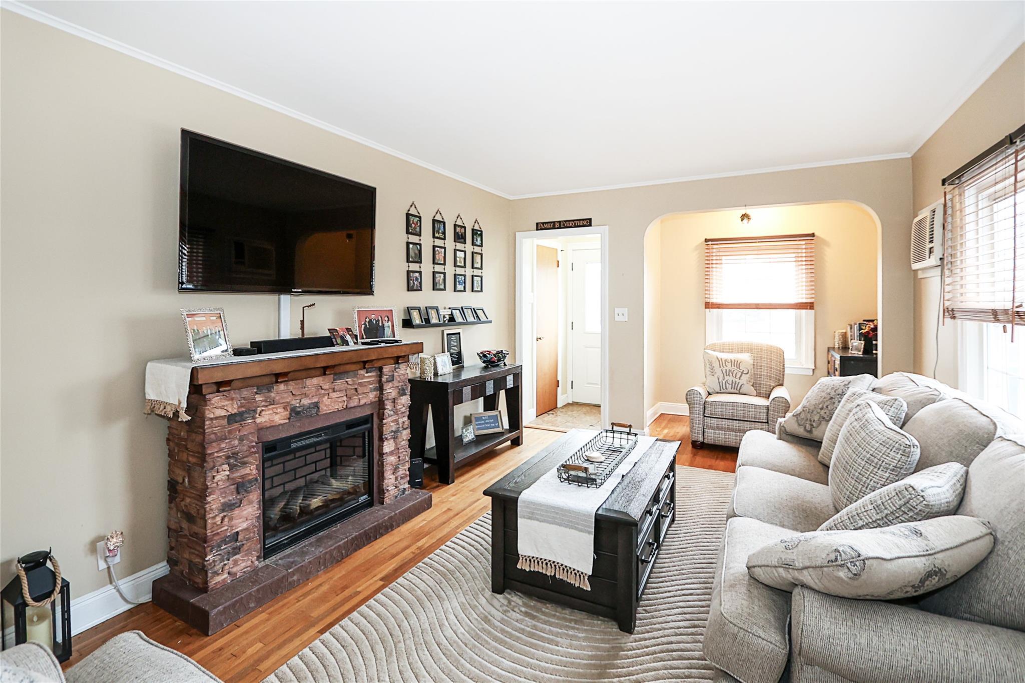 Single Family Roosevelt  Nassau County, NY 11552, MLS-844369-7