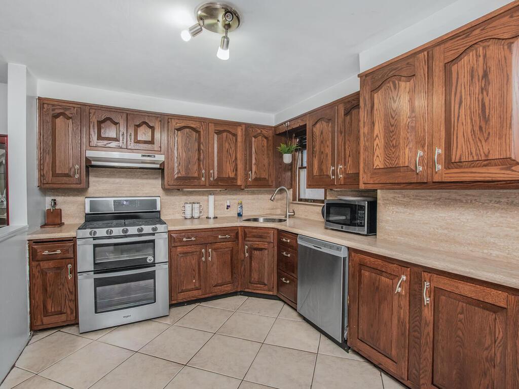 Single Family 89th  Brooklyn, NY 11236, MLS-844379-4