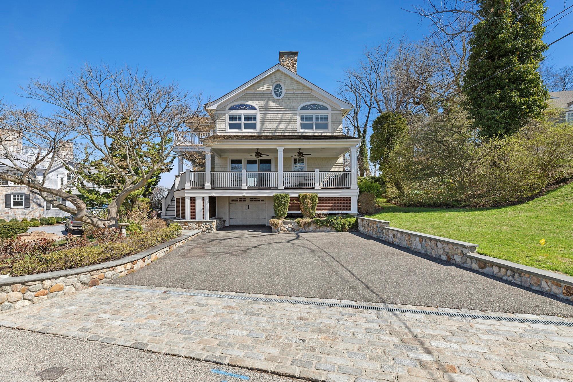 Single Family Bay  Suffolk County, NY 11743, MLS-844426-2
