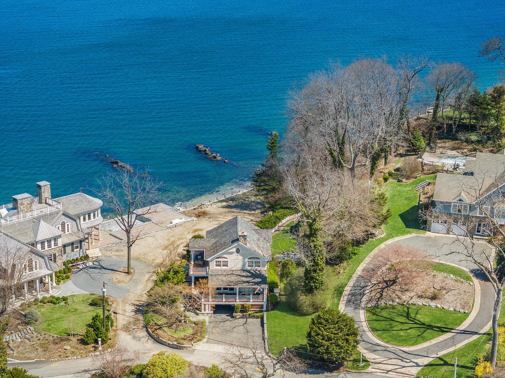 Single Family Bay  Suffolk County, NY 11743, MLS-844426-28