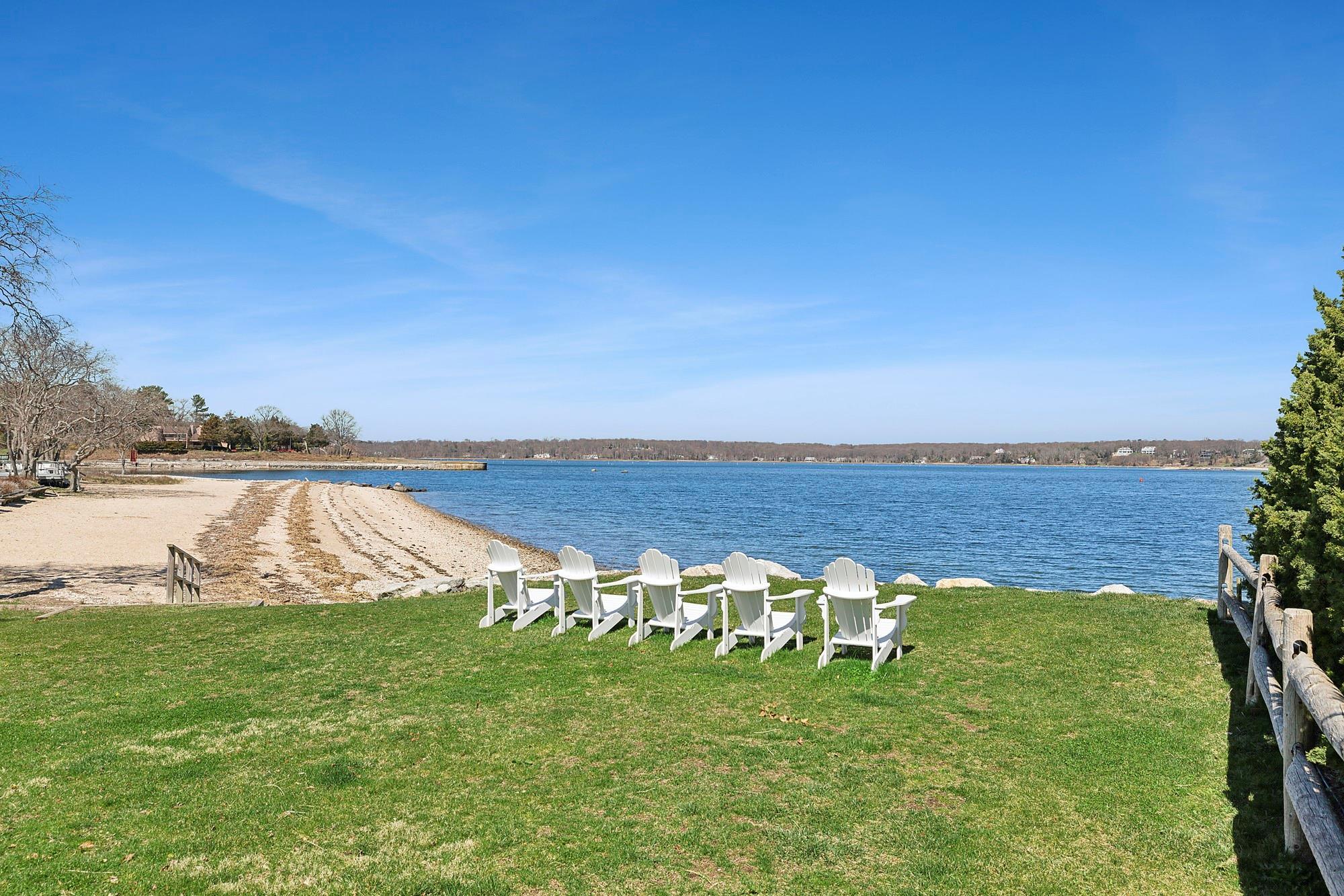 Single Family Bay  Suffolk County, NY 11743, MLS-844426-32