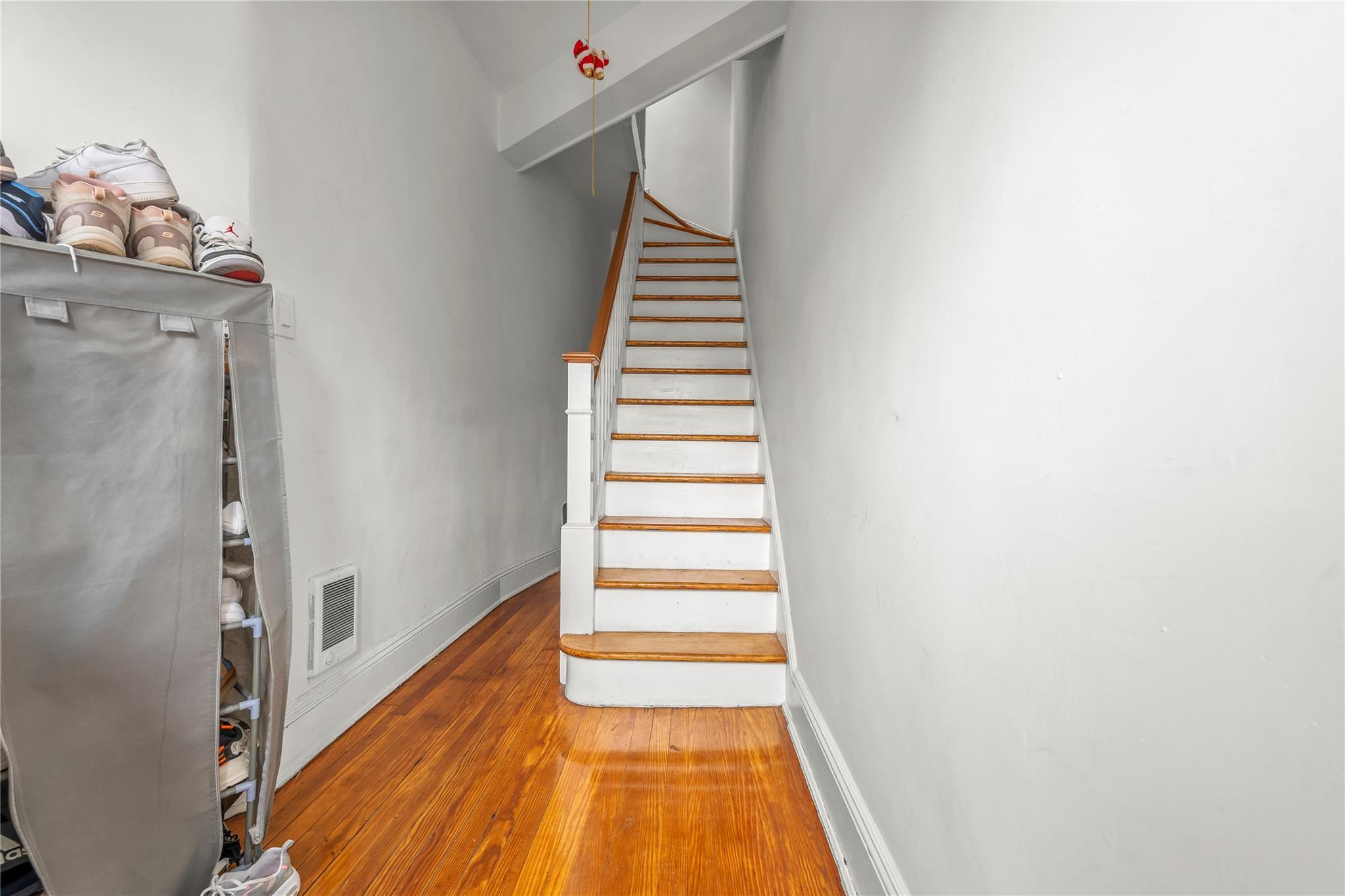 Single Family Cooper  Queens, NY 11385, MLS-844451-11