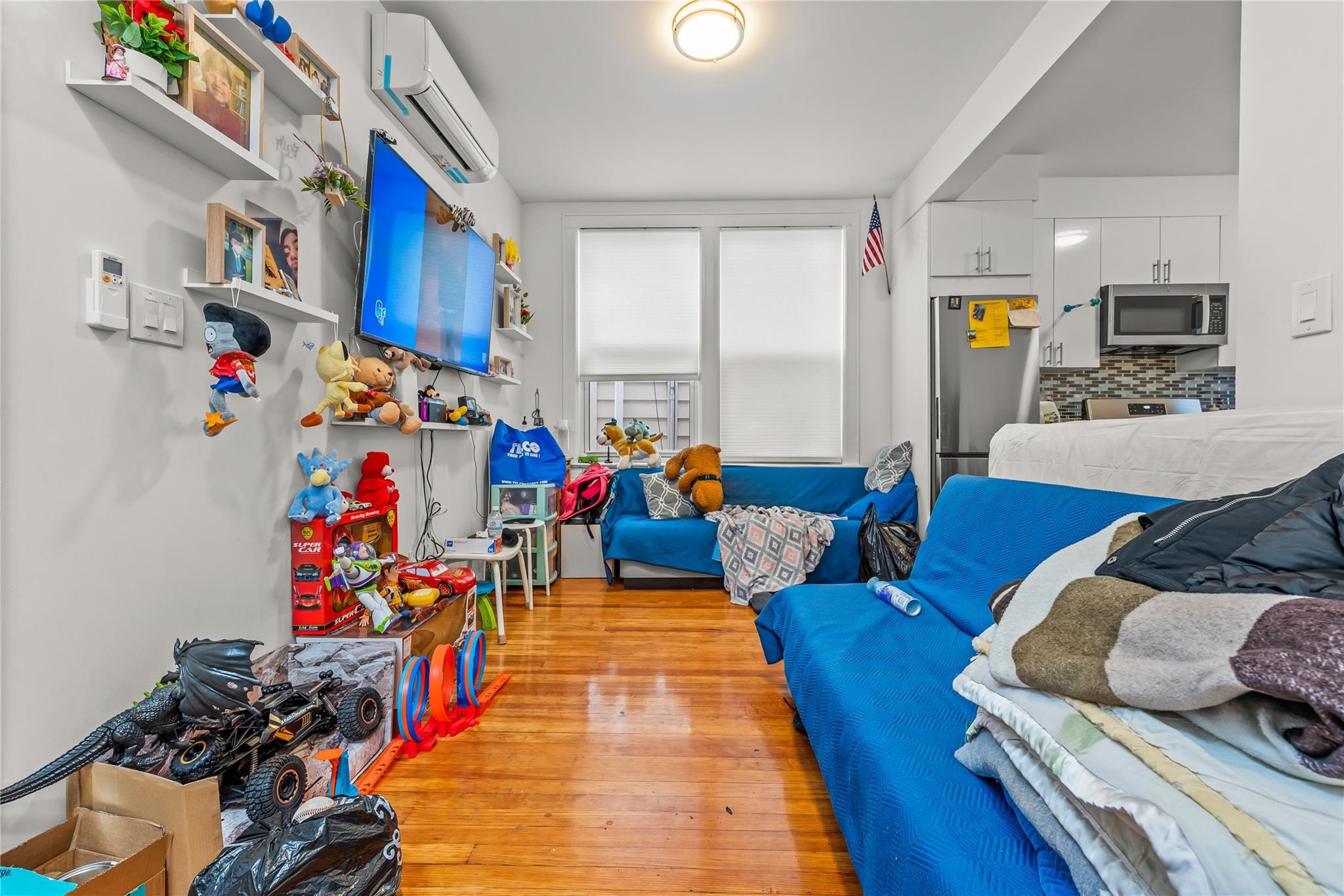 Single Family Cooper  Queens, NY 11385, MLS-844451-12