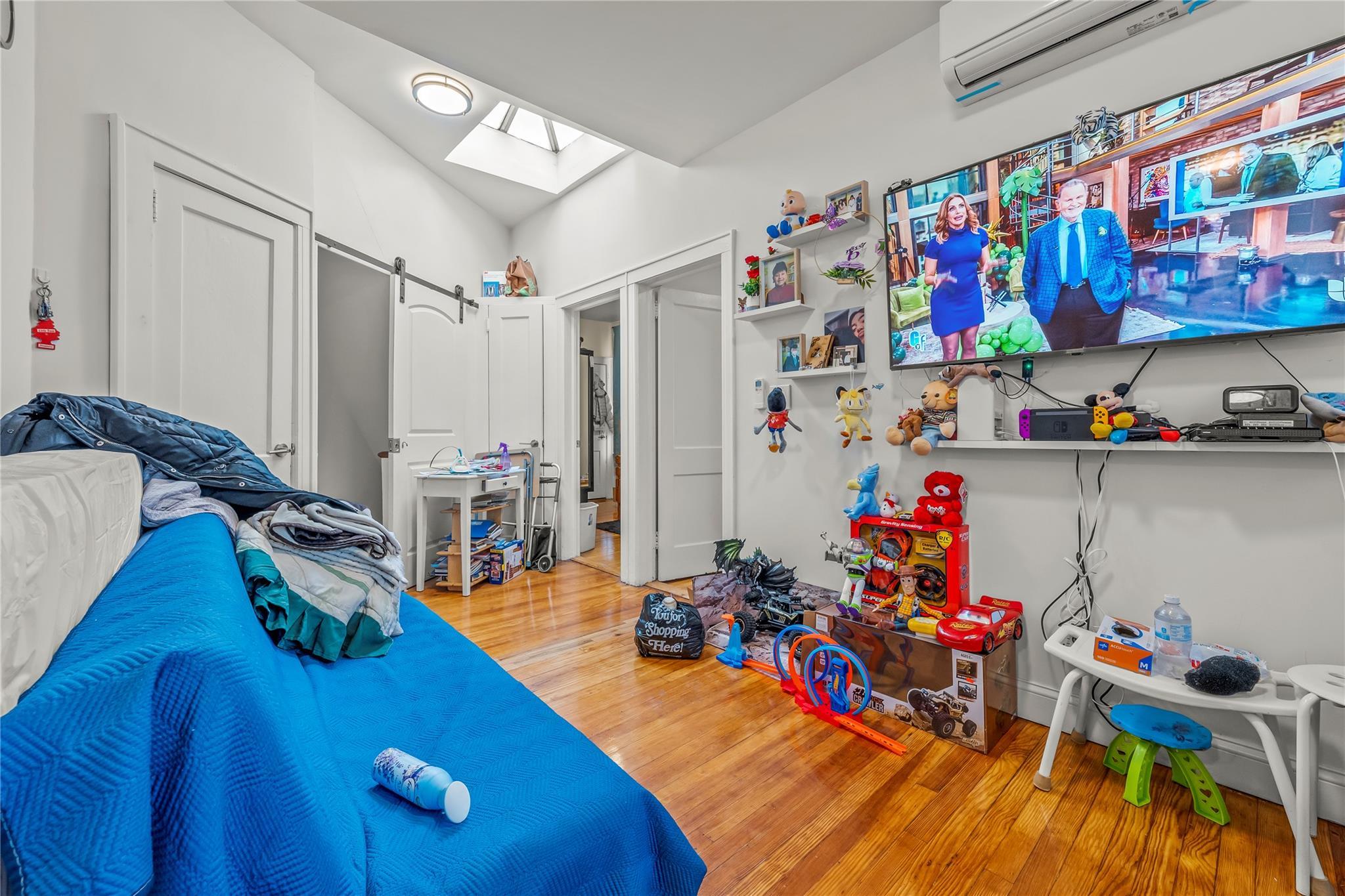 Single Family Cooper  Queens, NY 11385, MLS-844451-13