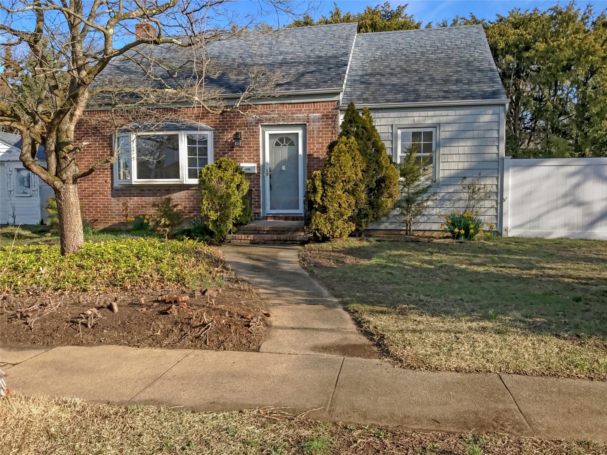 Single Family Bonaparte  Nassau County, NY 11510, MLS-844480-21