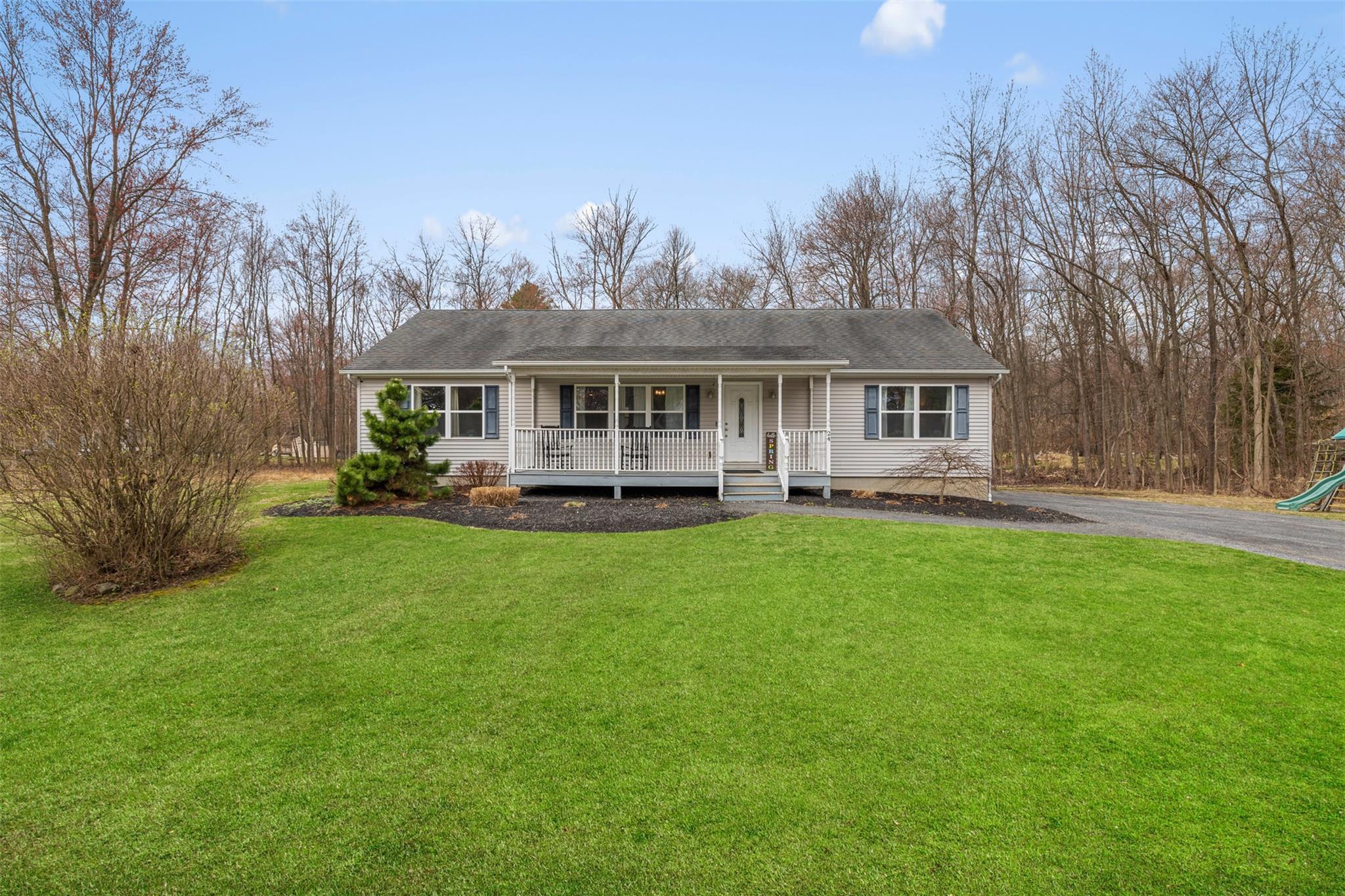 Single Family Carolyn  Ulster County, NY 12561, MLS-844487-2