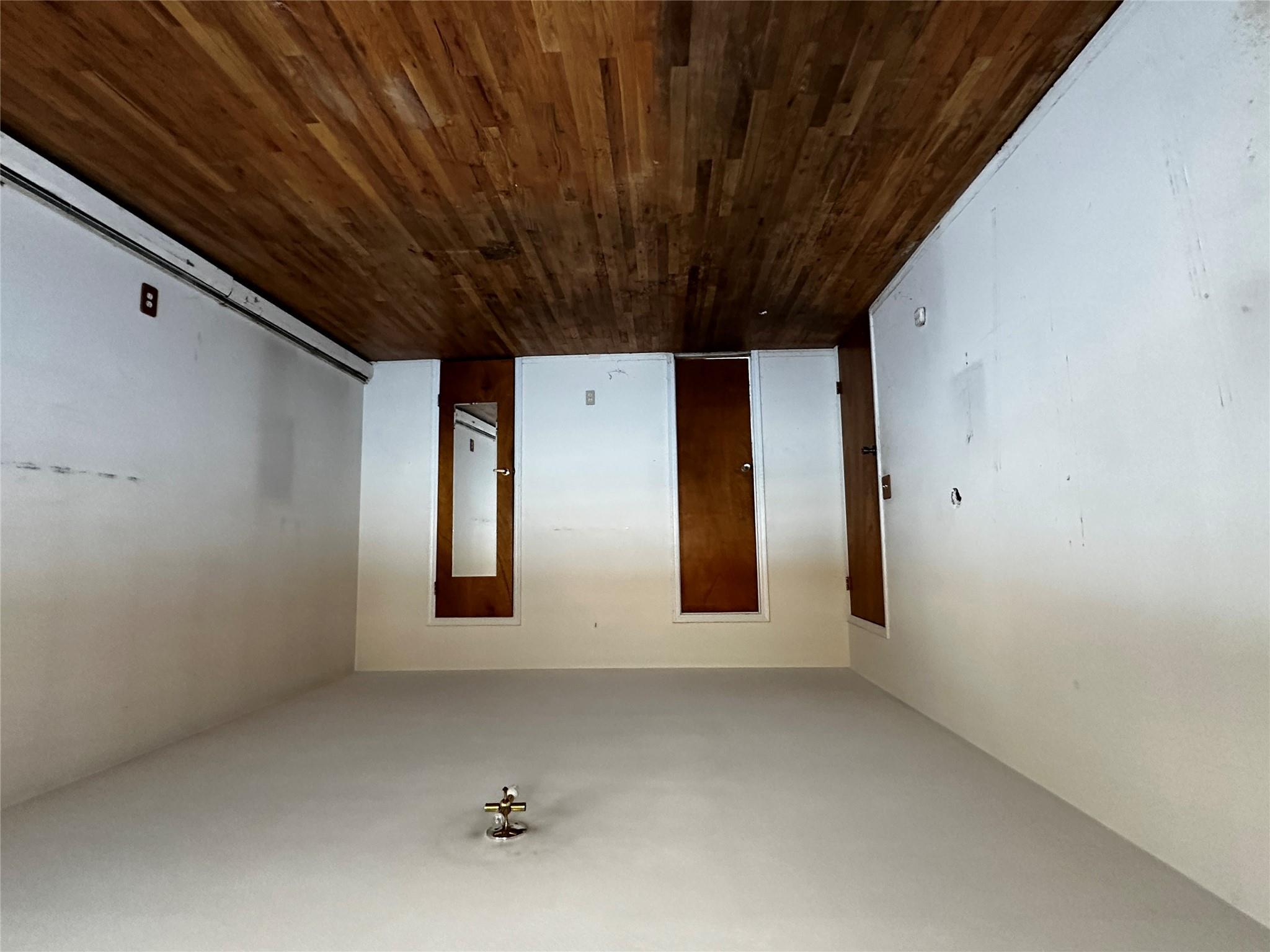 Single Family Jerusalem  Nassau County, NY 11758, MLS-844491-15