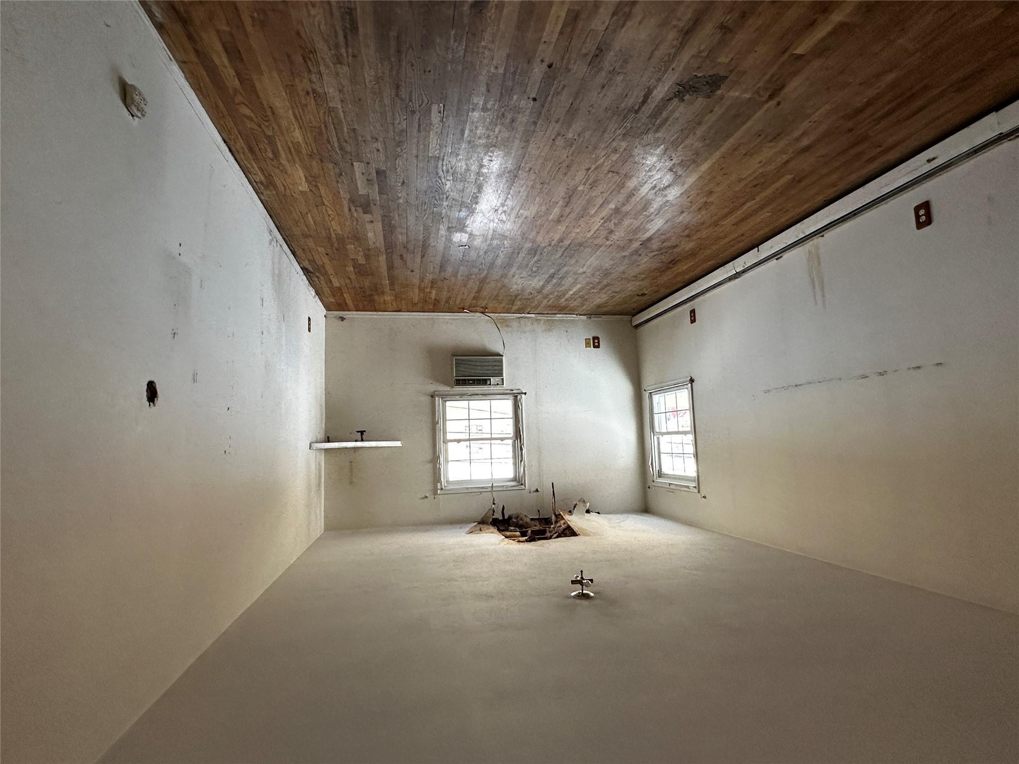 Single Family Jerusalem  Nassau County, NY 11758, MLS-844491-16