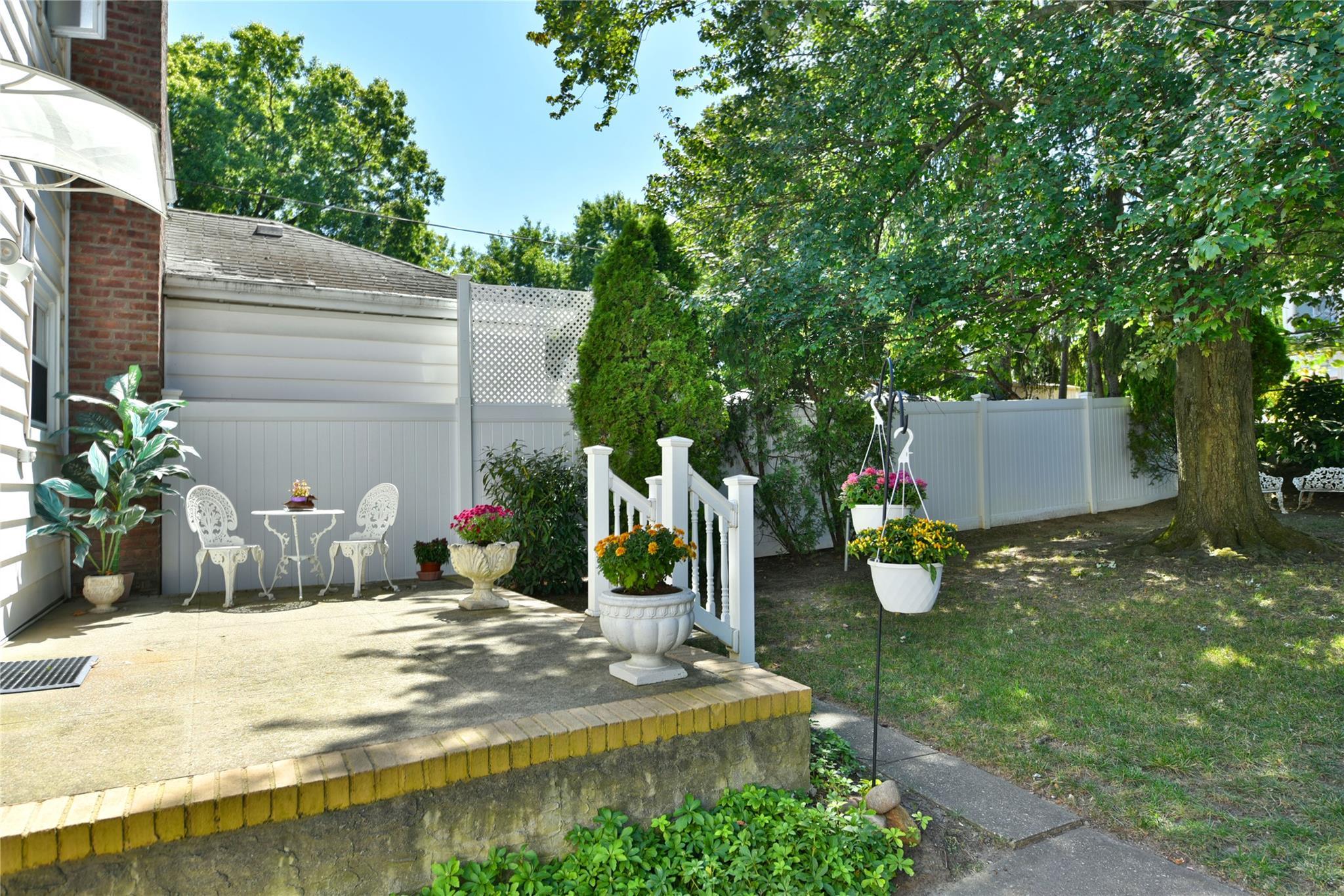 Single Family 217th  Queens, NY 11364, MLS-844498-21