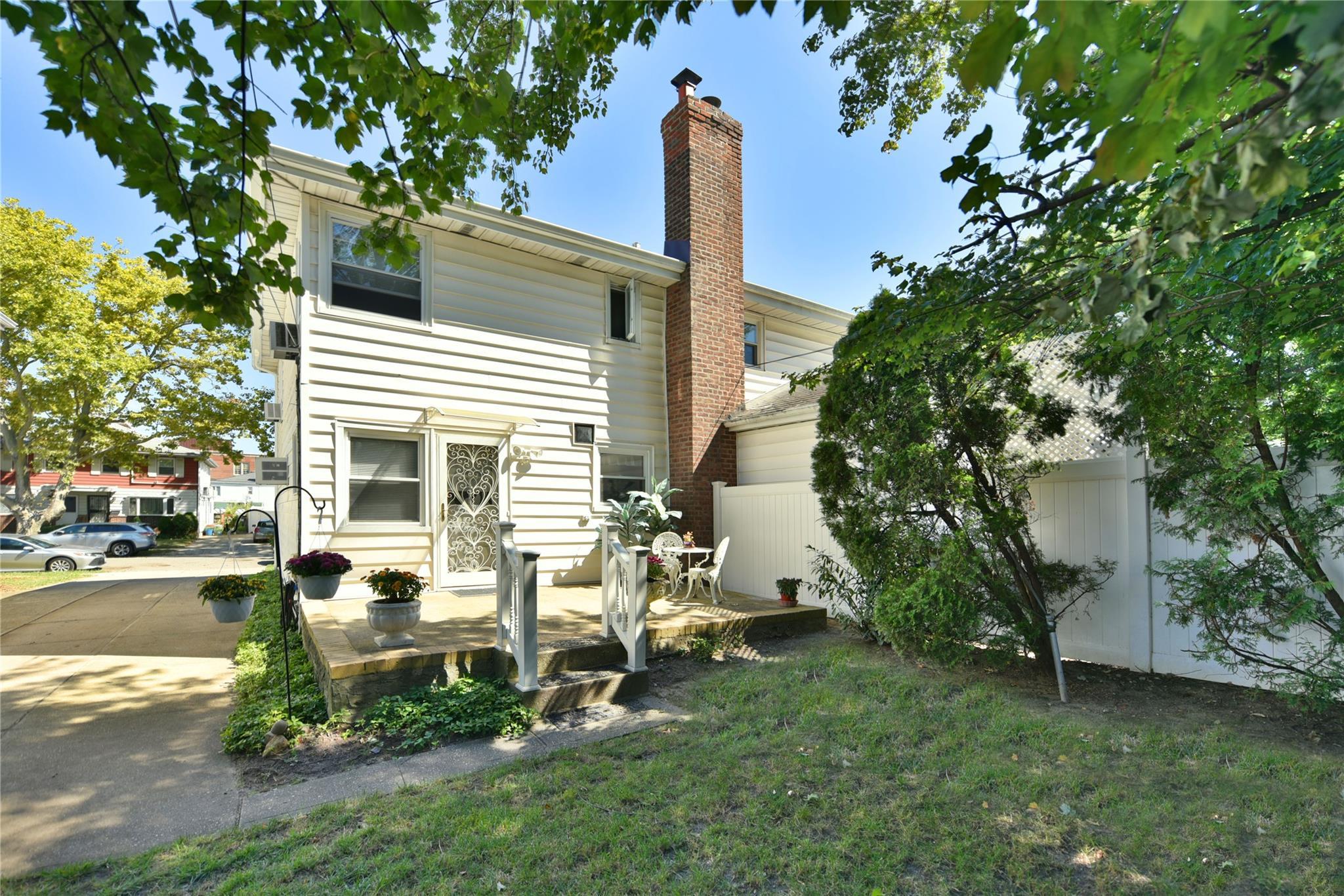 Single Family 217th  Queens, NY 11364, MLS-844498-4