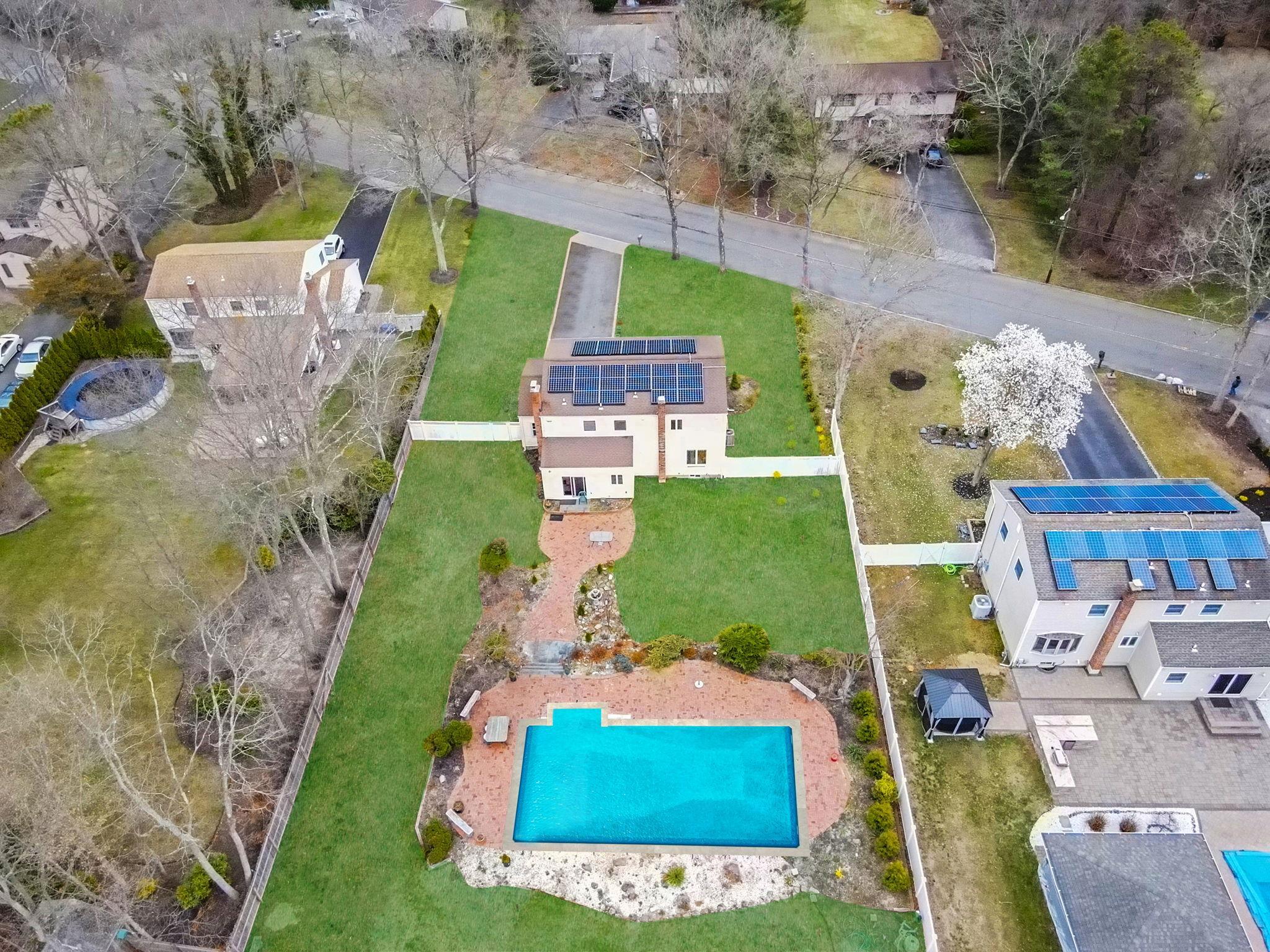 Single Family Dix Hills  Suffolk County, NY 11040, MLS-844500-11