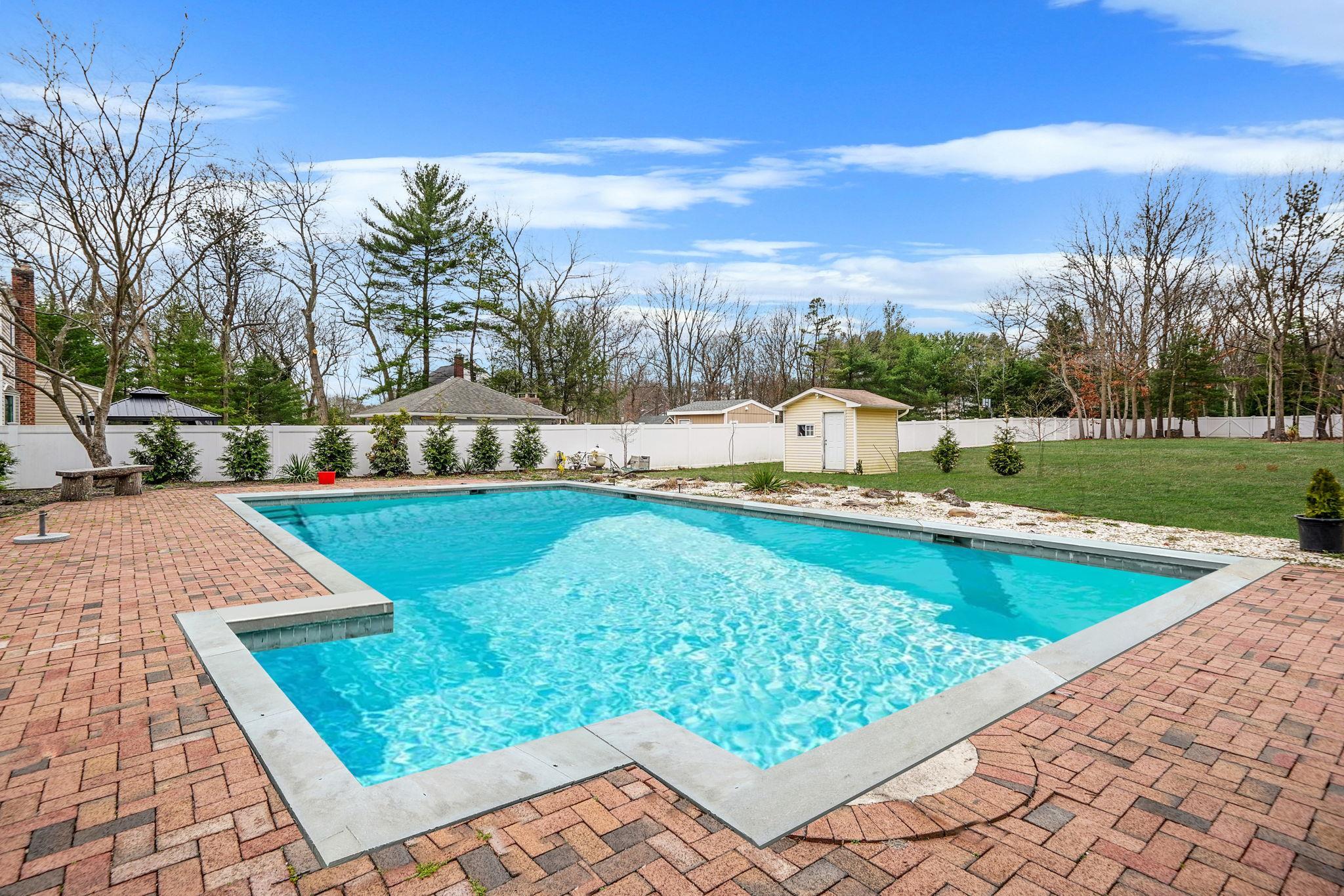 Single Family Dix Hills  Suffolk County, NY 11040, MLS-844500-17