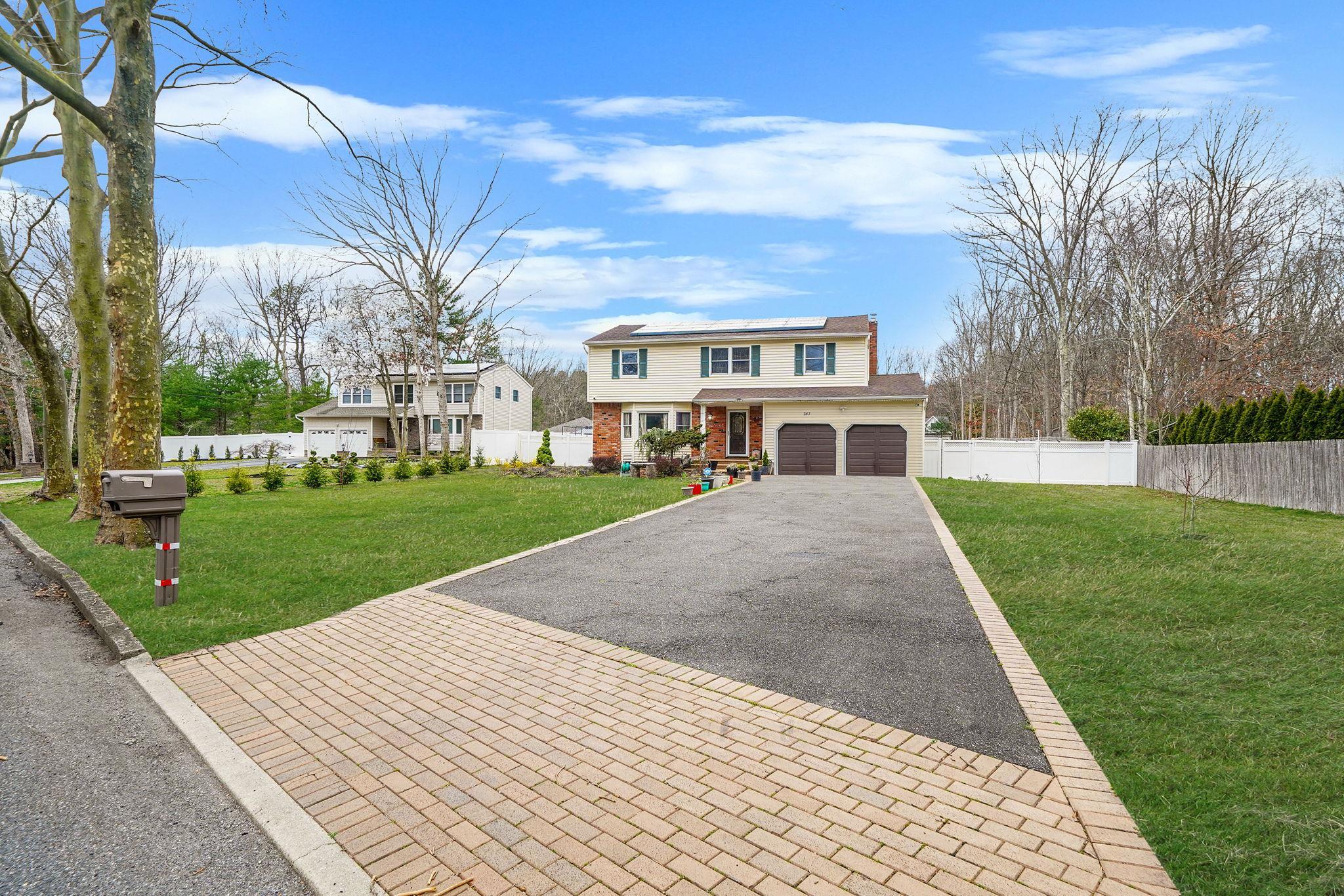 Single Family Dix Hills  Suffolk County, NY 11040, MLS-844500-2