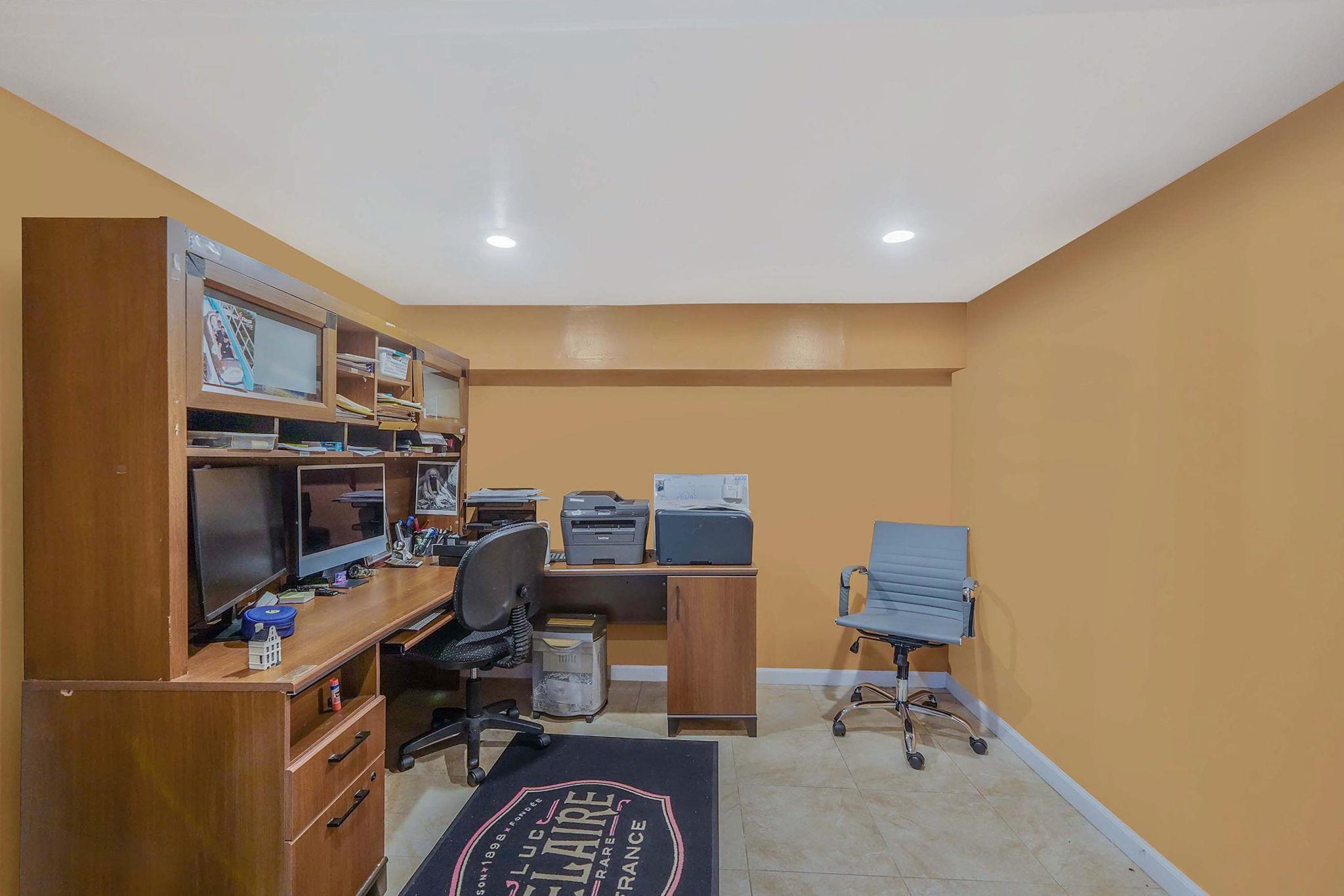 Single Family Dix Hills  Suffolk County, NY 11040, MLS-844500-22