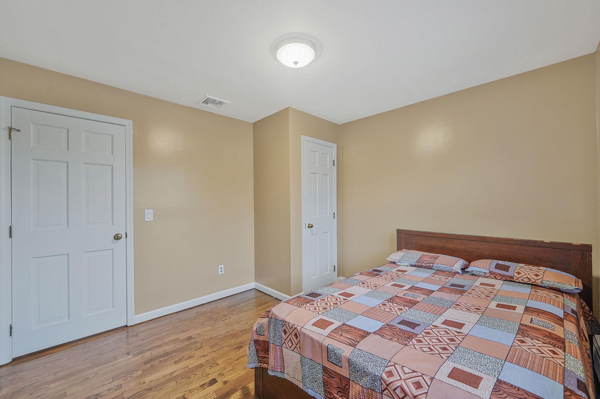 Single Family Dix Hills  Suffolk County, NY 11040, MLS-844500-25