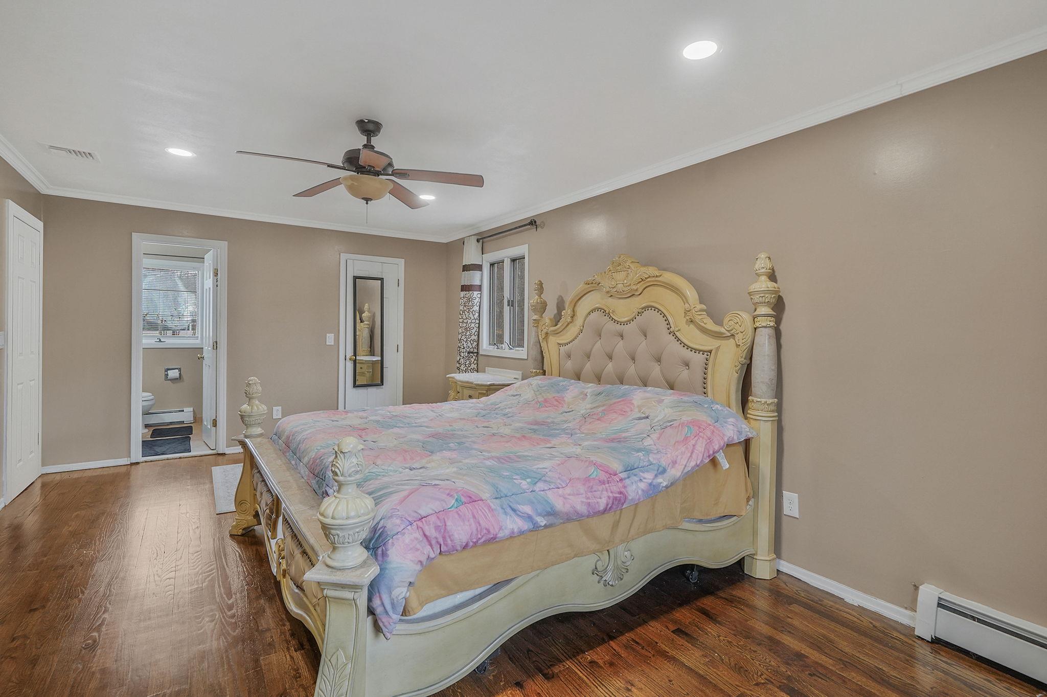 Single Family Dix Hills  Suffolk County, NY 11040, MLS-844500-32