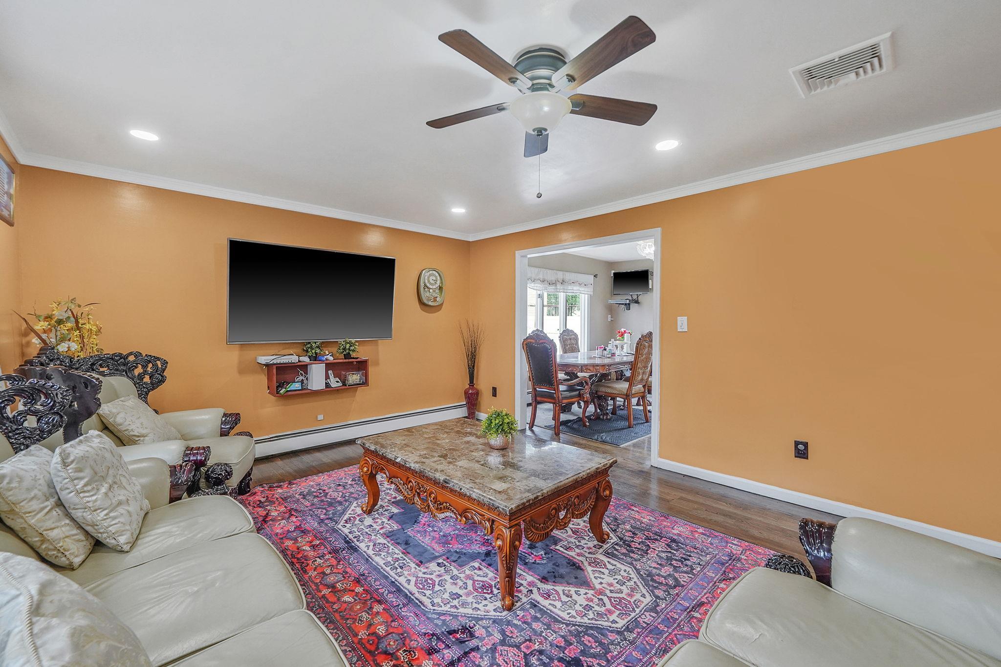 Single Family Dix Hills  Suffolk County, NY 11040, MLS-844500-5